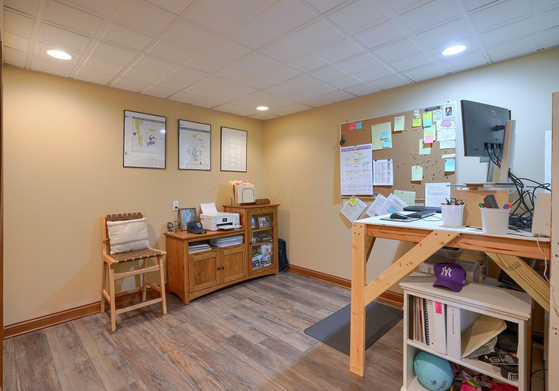 1887 Glenhurst Dr, Lancaster OH 43130-7951 exterior