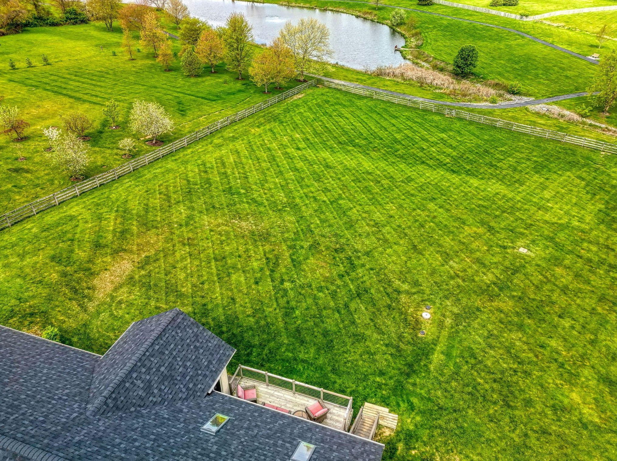 1887 Glenhurst Dr, Lancaster OH 43130-7951 exterior