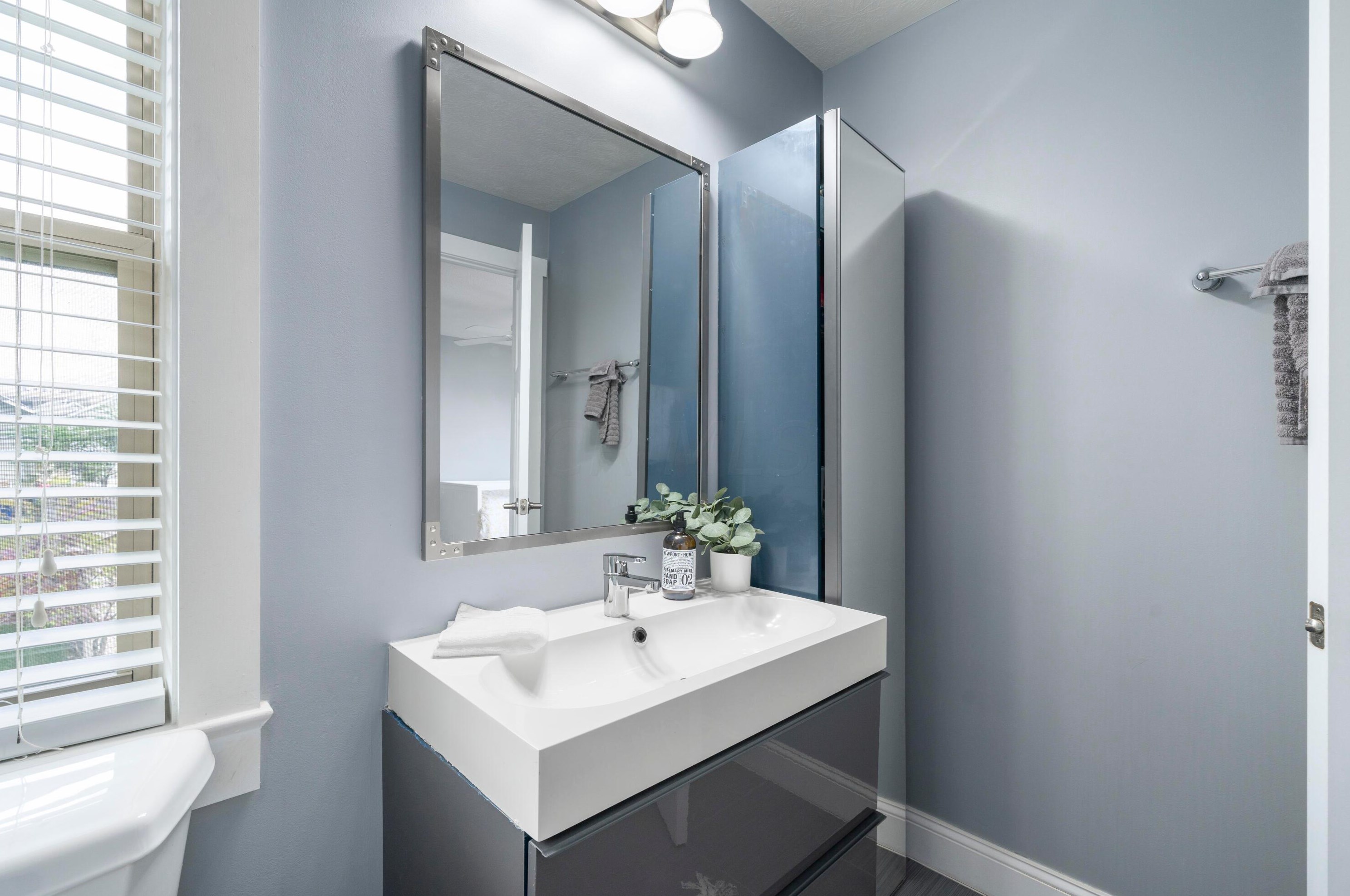 1286 5th St, Columbus OH  43201-2806 exterior