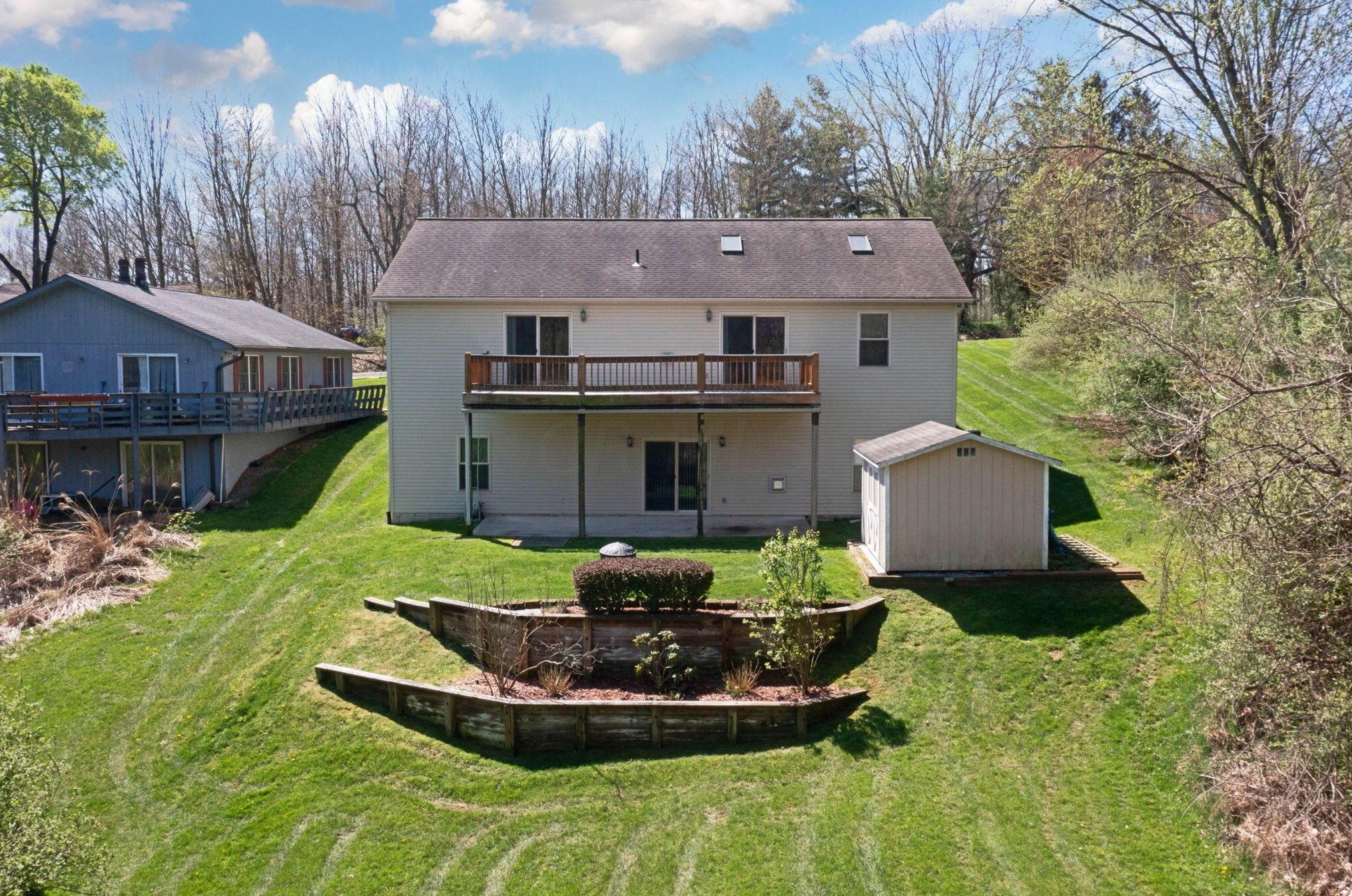 257 Green Valley Dr, Howard, OH 43028