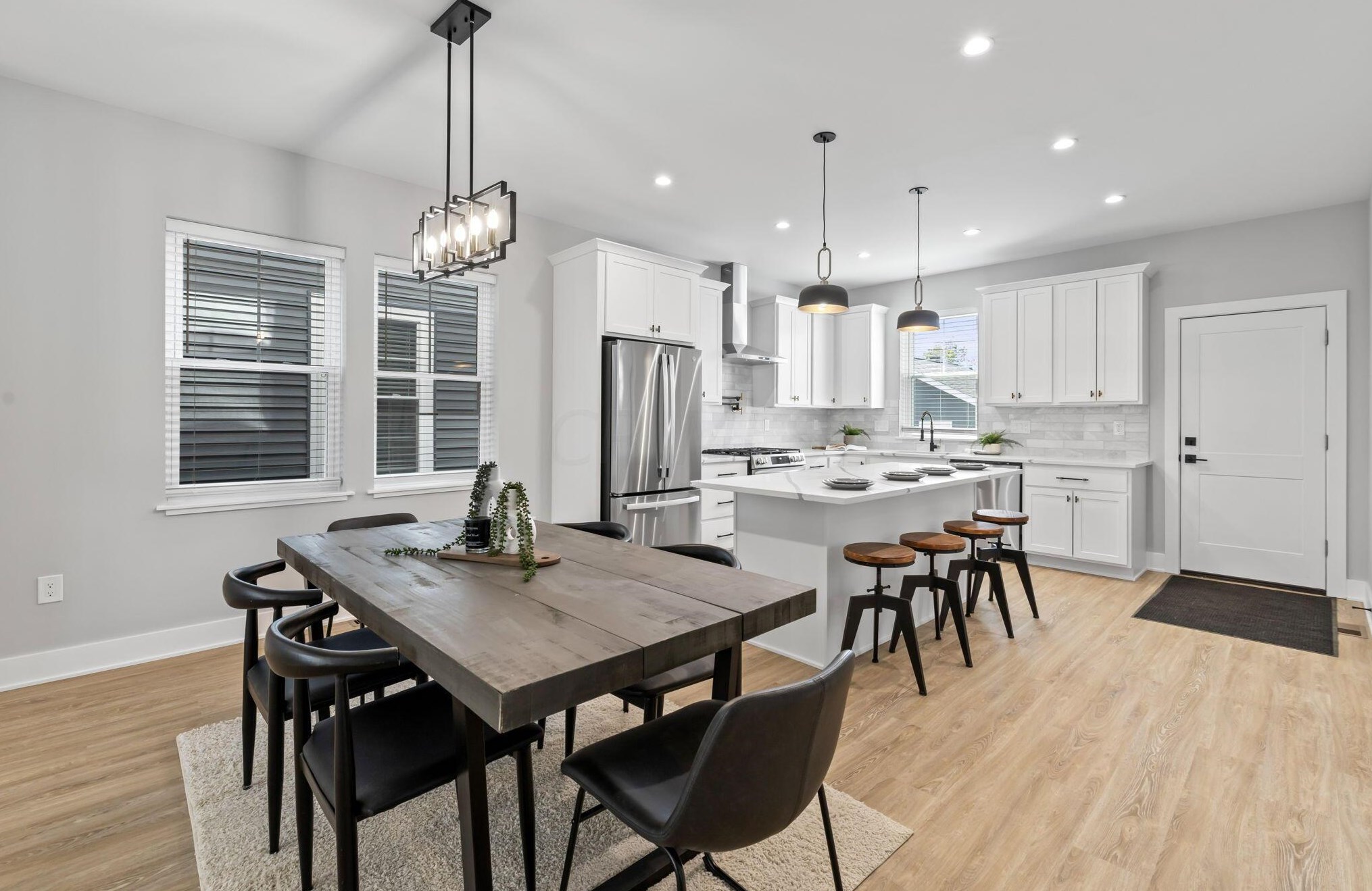 639 Kossuth St, Columbus OH 43206-2214 exterior