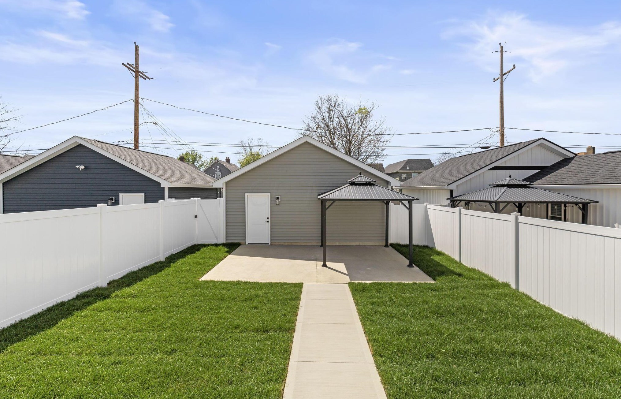 639 Kossuth St, Columbus OH 43206-2214 exterior