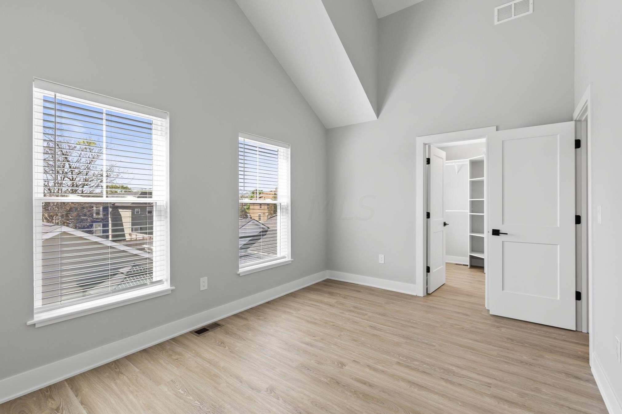 639 Kossuth St, Columbus OH 43206-2214 exterior