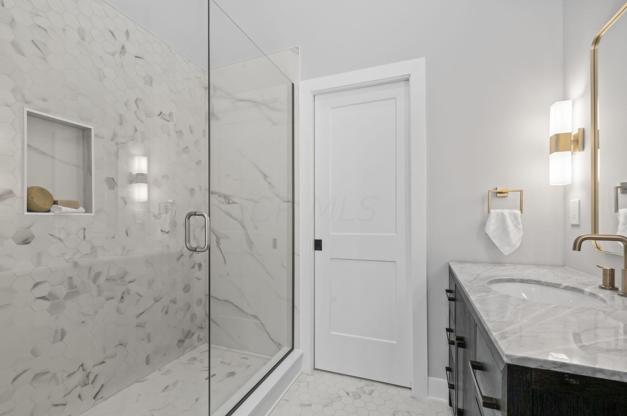 639 Kossuth St, Columbus OH 43206-2214 exterior