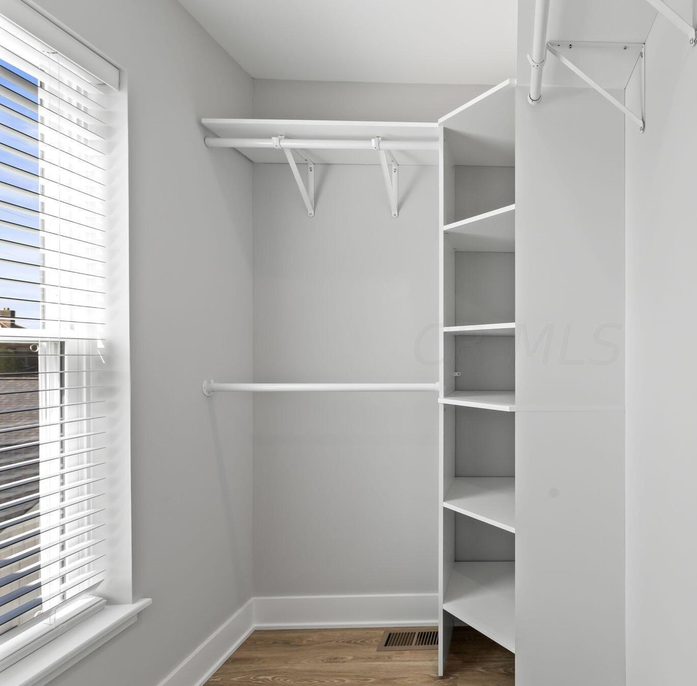 639 Kossuth St, Columbus OH 43206-2214 exterior