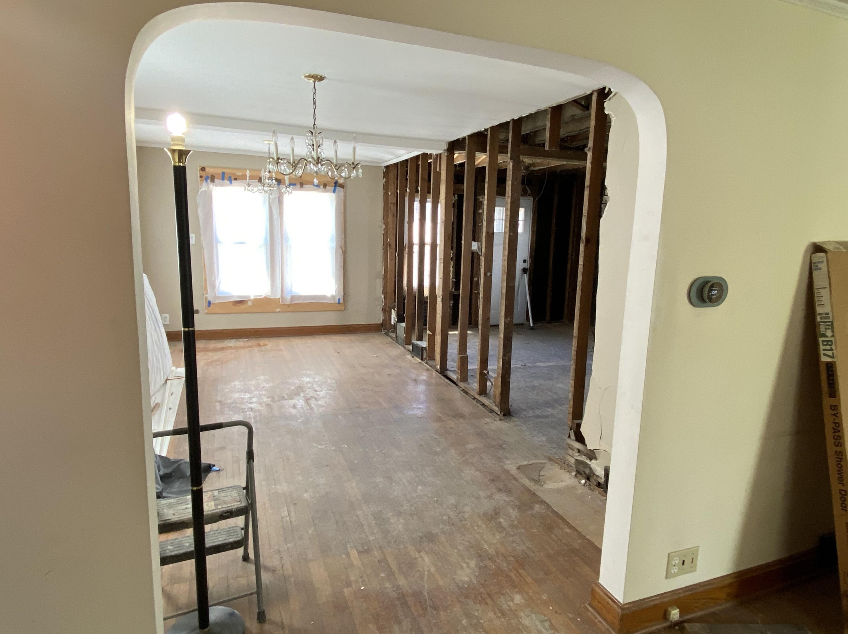 689 Eureka Ave, Columbus OH  43204-2915 exterior