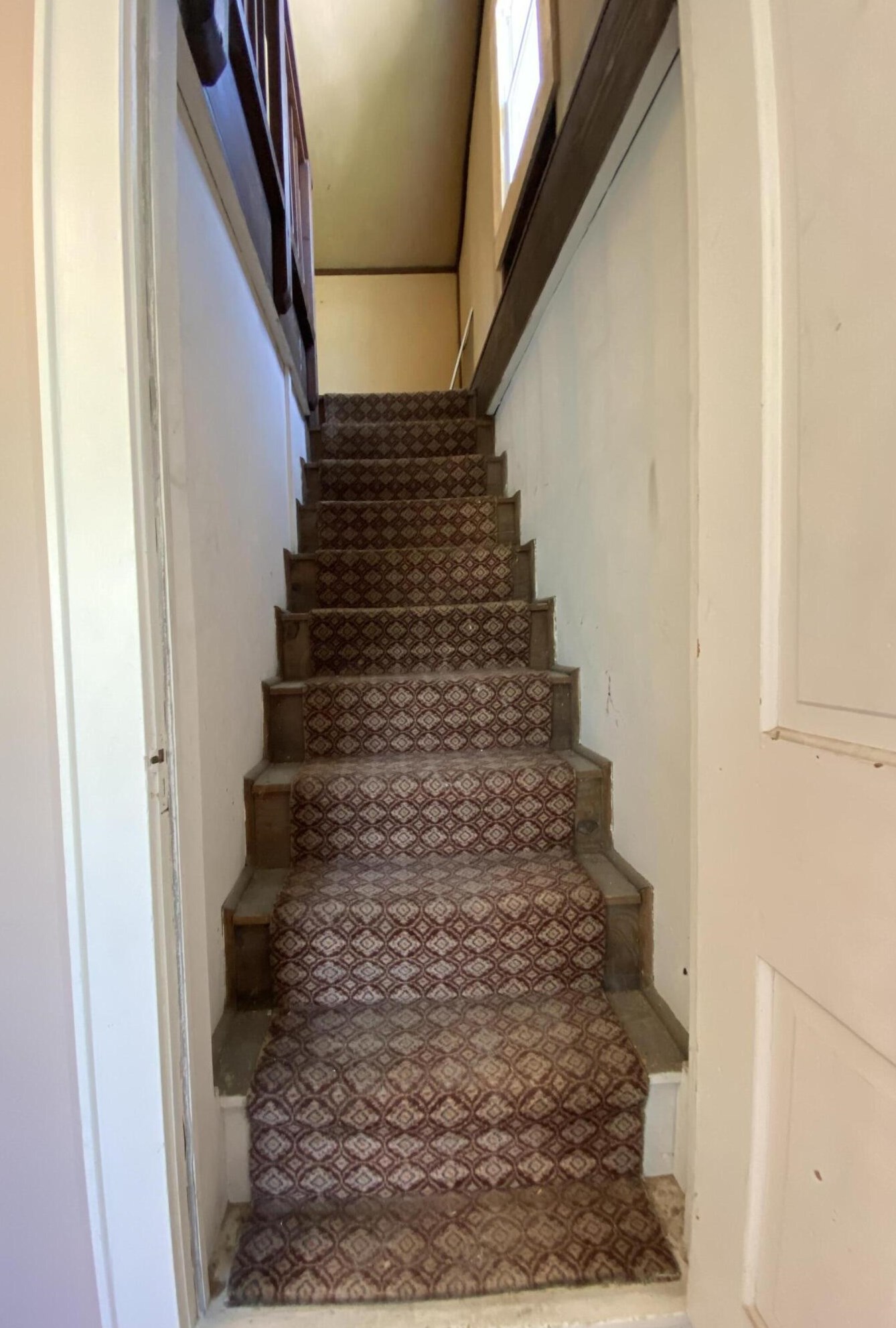 689 Eureka Ave, Columbus OH  43204-2915 exterior