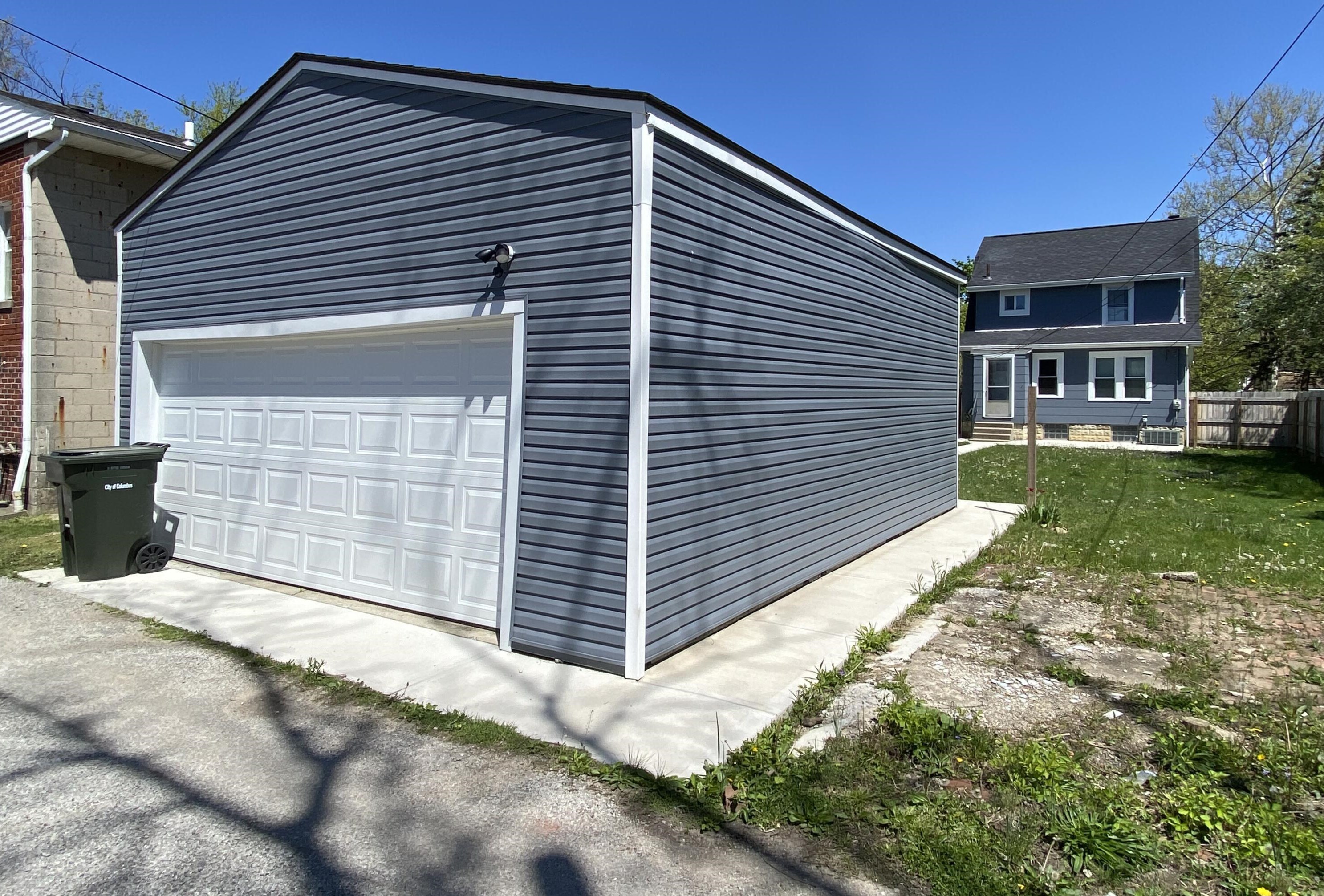 689 Eureka Ave, Columbus OH  43204-2915 exterior