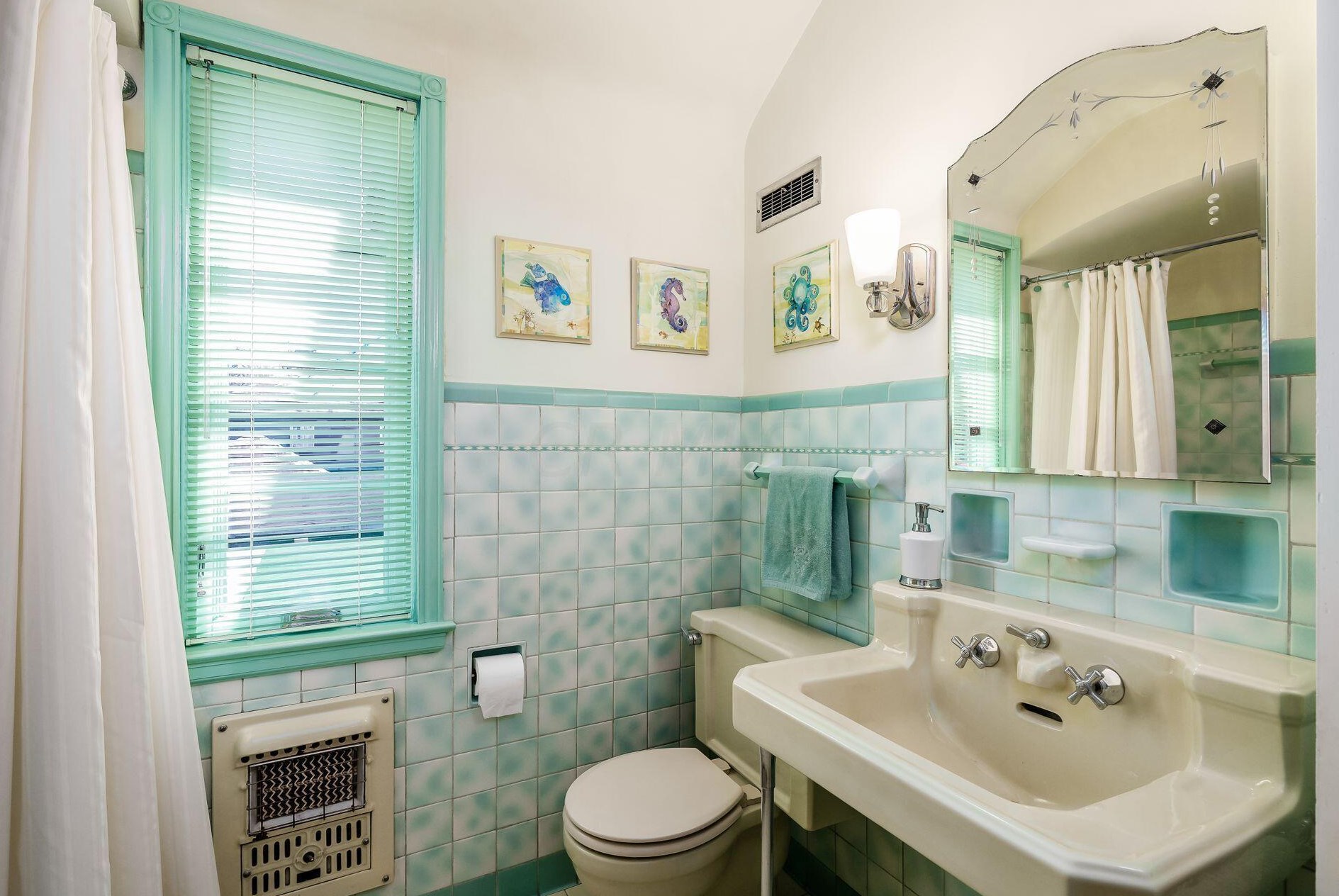 2699 Bexley Park Rd, Columbus OH 43209-2236 exterior