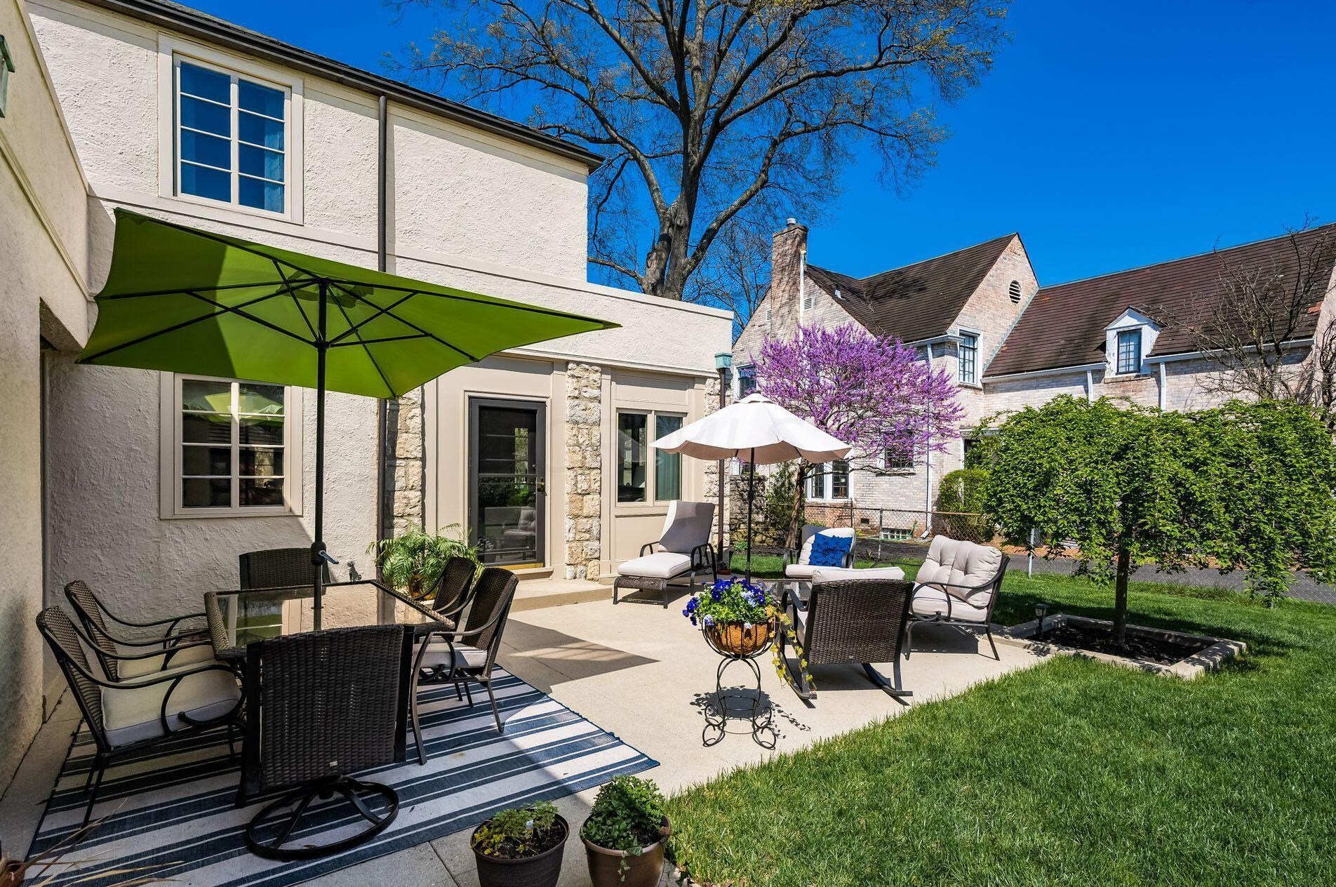 2699 Bexley Park Rd, Columbus OH 43209-2236 exterior