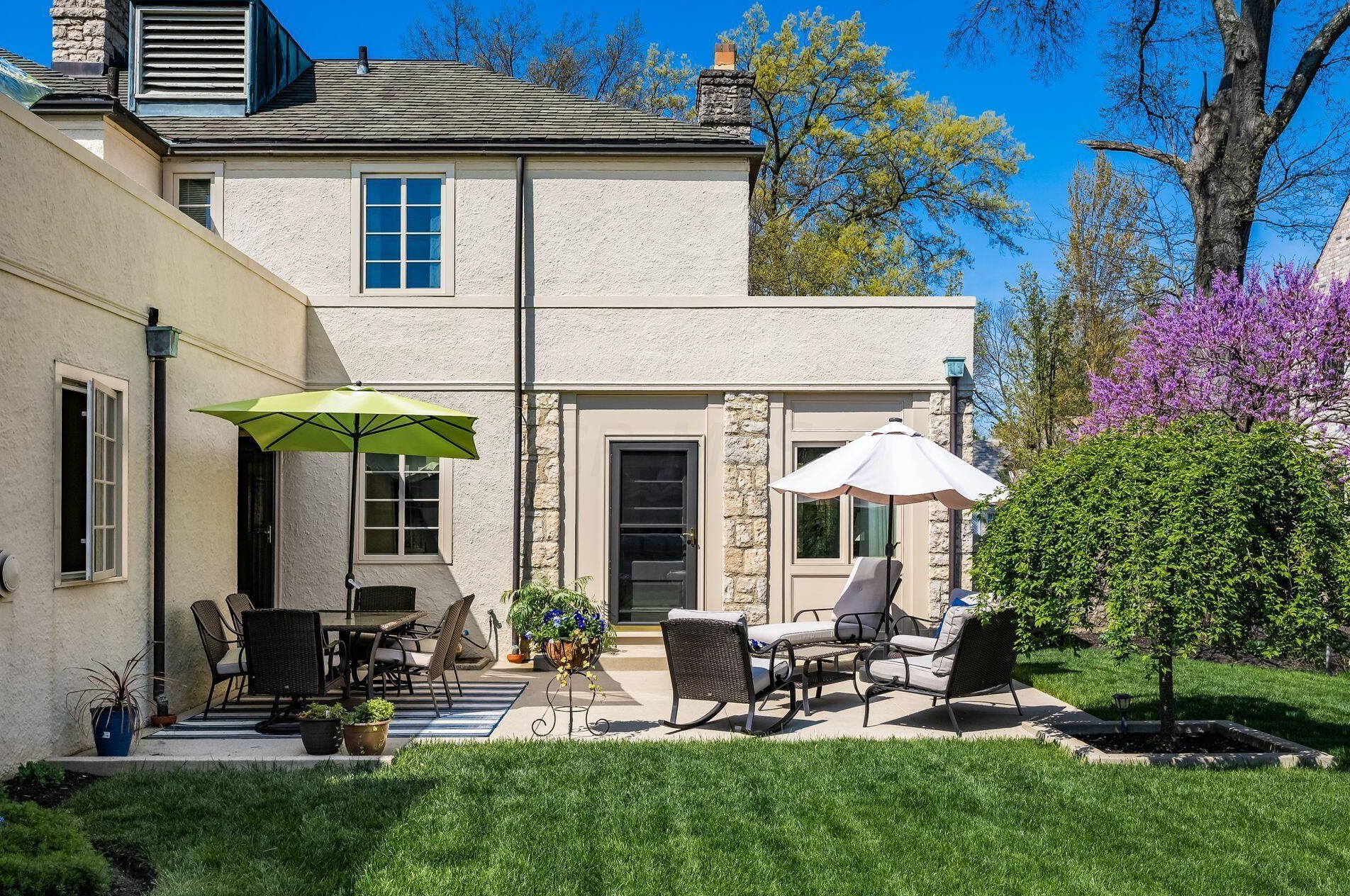 2699 Bexley Park Rd, Columbus OH 43209-2236 exterior