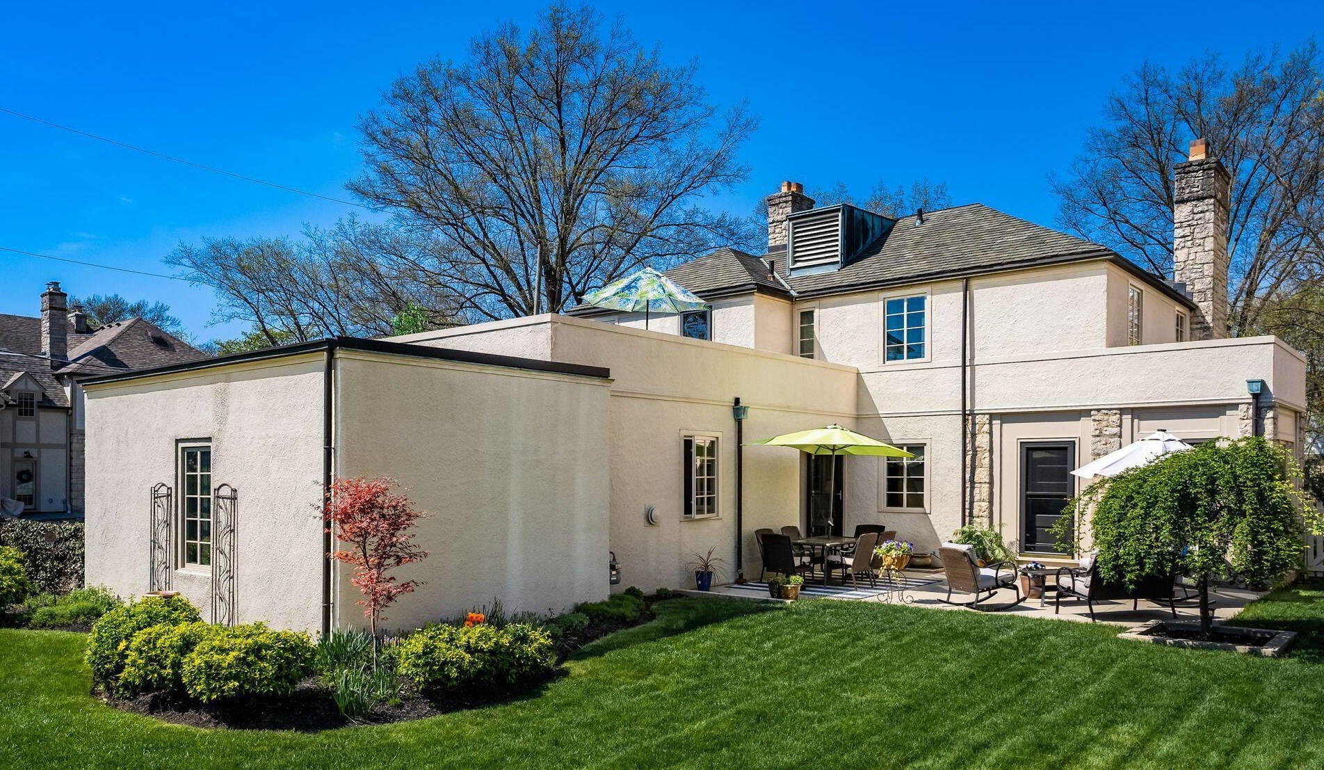 2699 Bexley Park Rd, Columbus OH 43209-2236 exterior