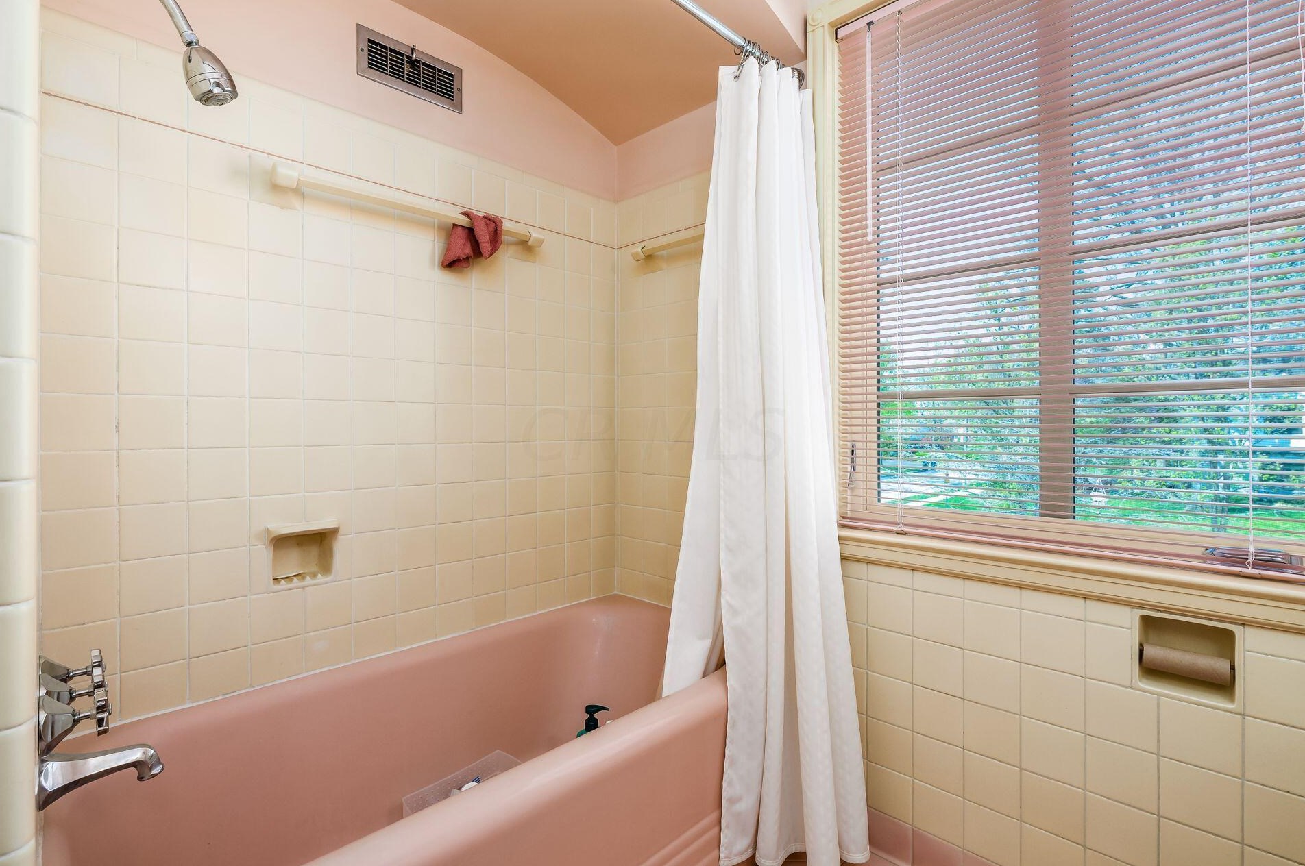 2699 Bexley Park Rd, Columbus OH 43209-2236 exterior