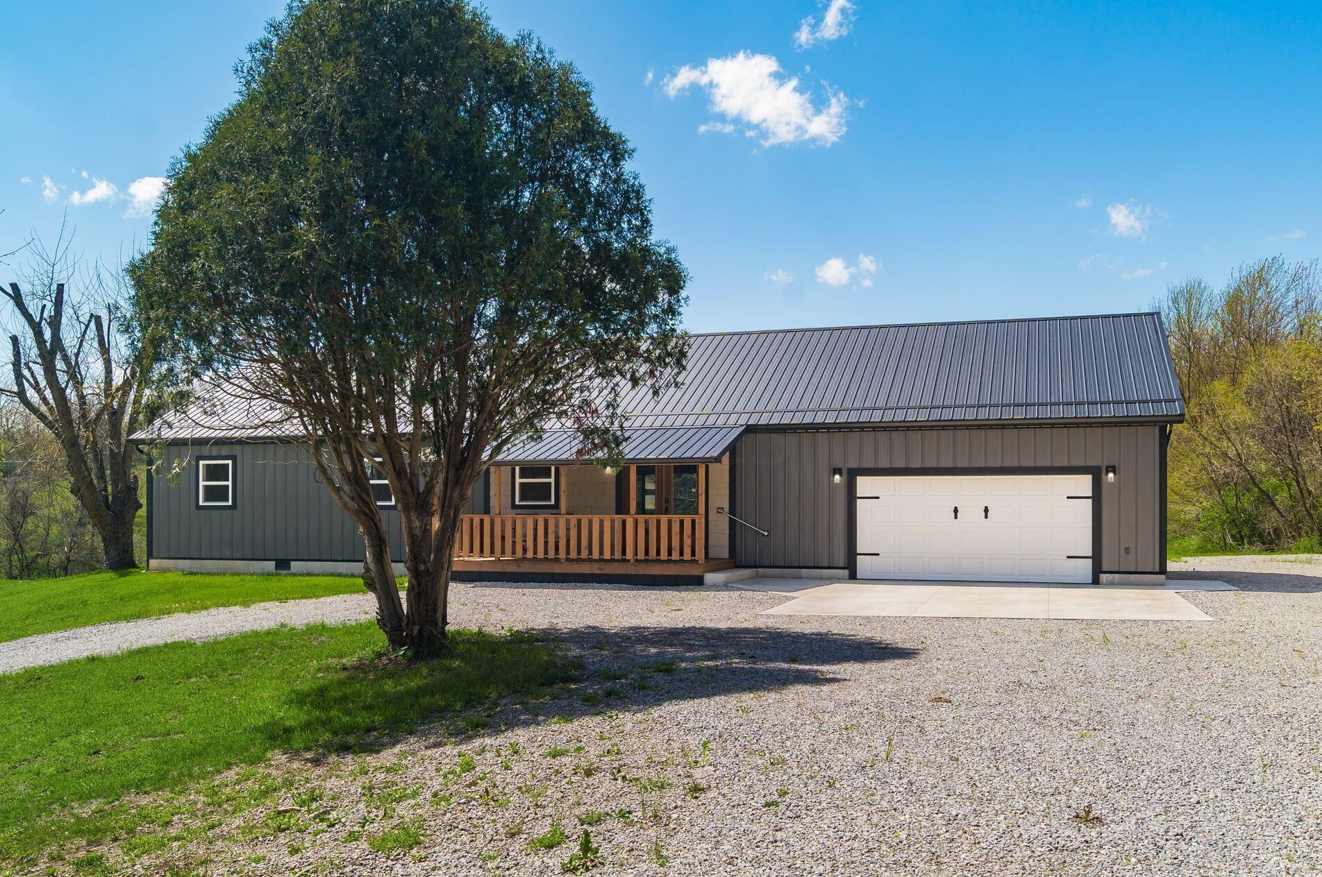 155 Driving Park Rd, Wellston, OH 45692