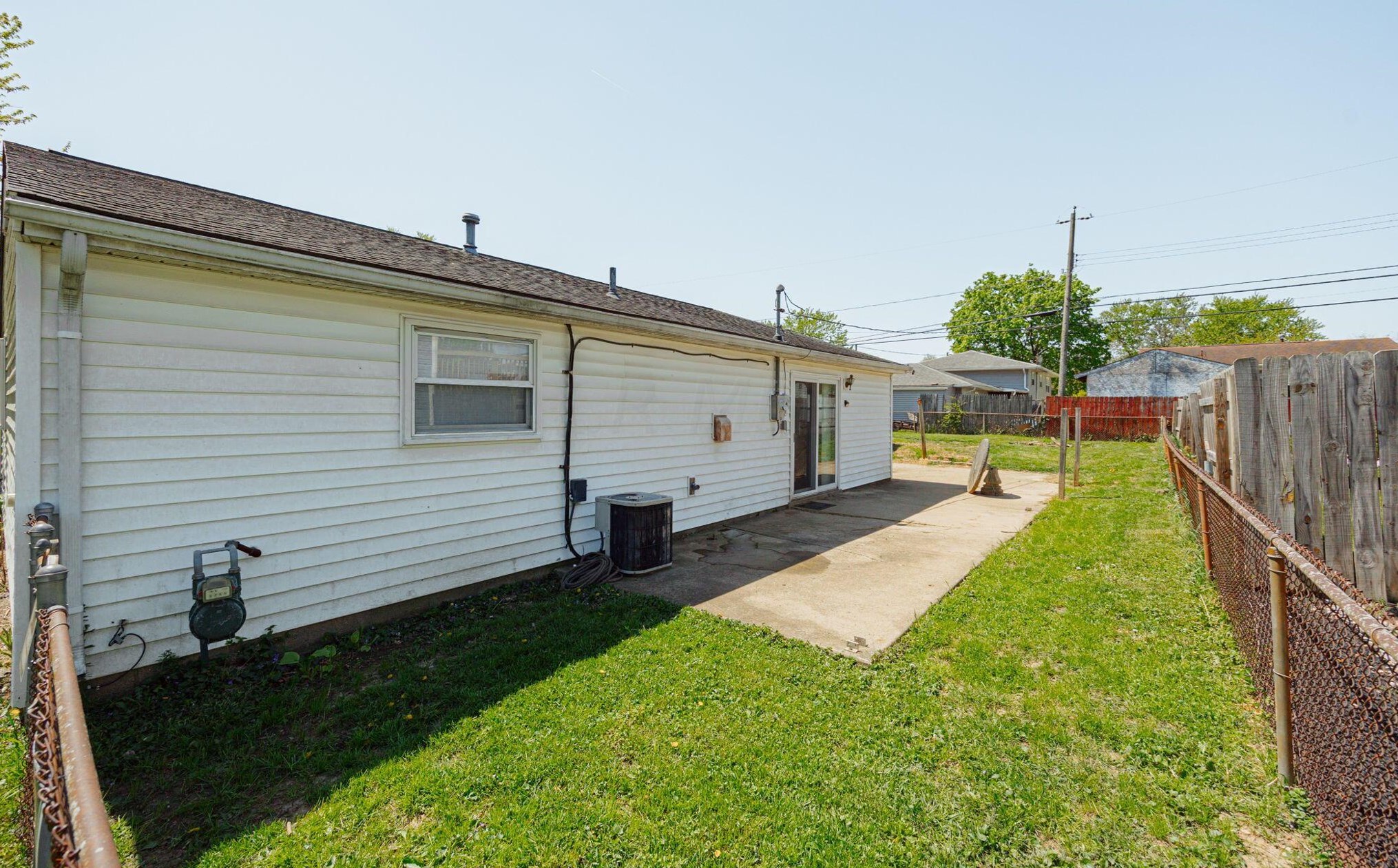 630 Harland Dr, Columbus OH 43207-4144 exterior