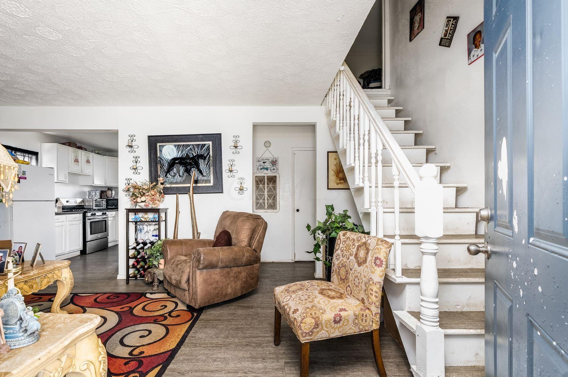 541 Virginia W Circle, Columbus, OH 43213
