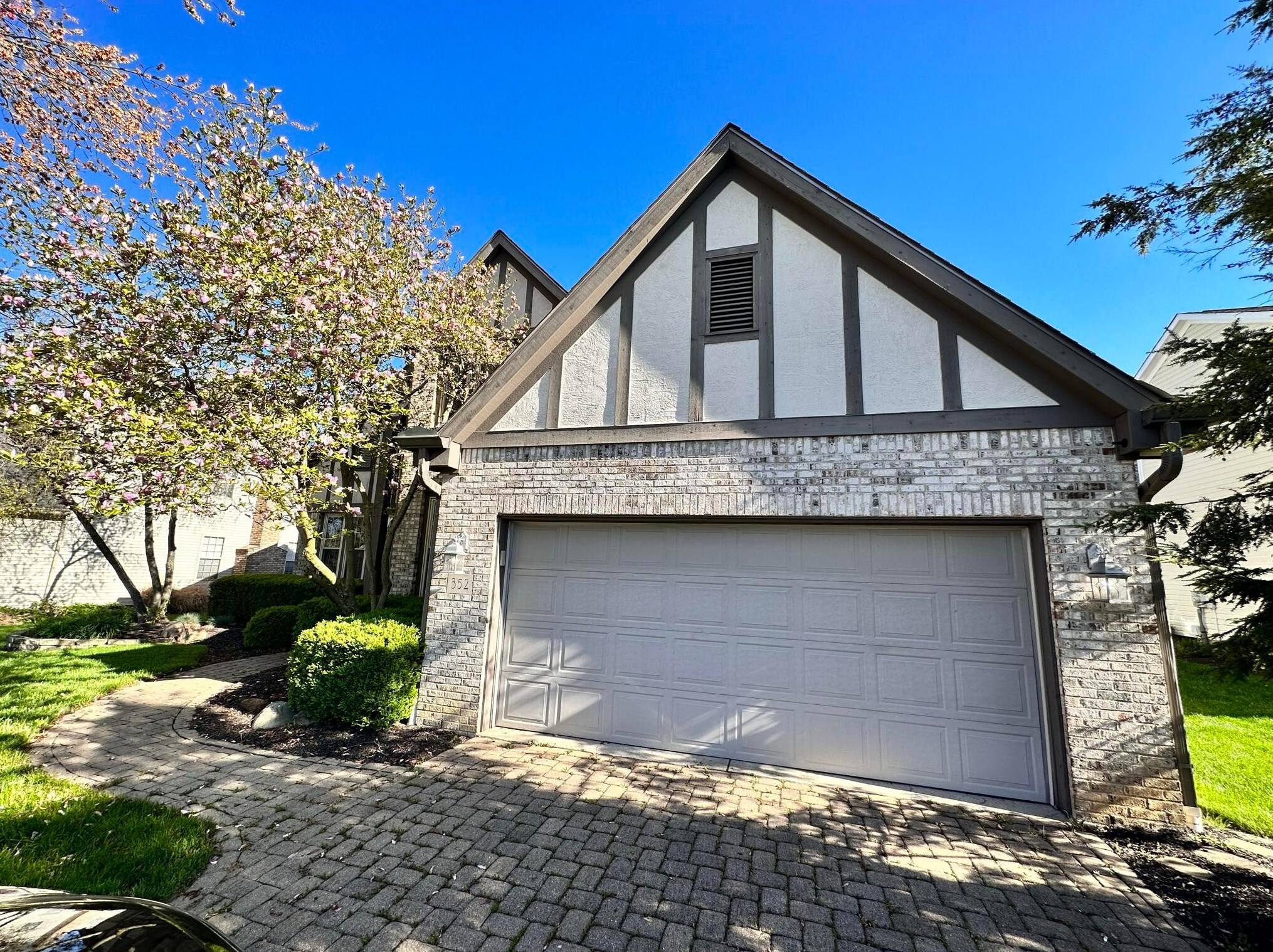 352 Harrogate Loop N, Westerville, OH 43082