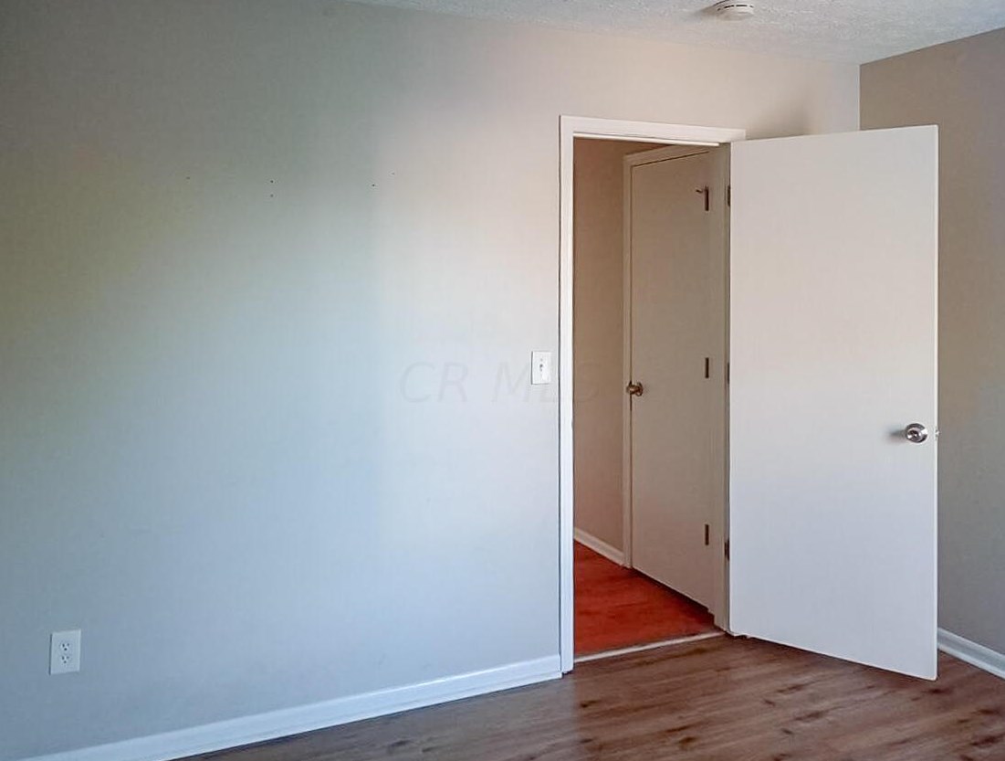 1151 Tenagra Way, Columbus OH 43228-9160 exterior