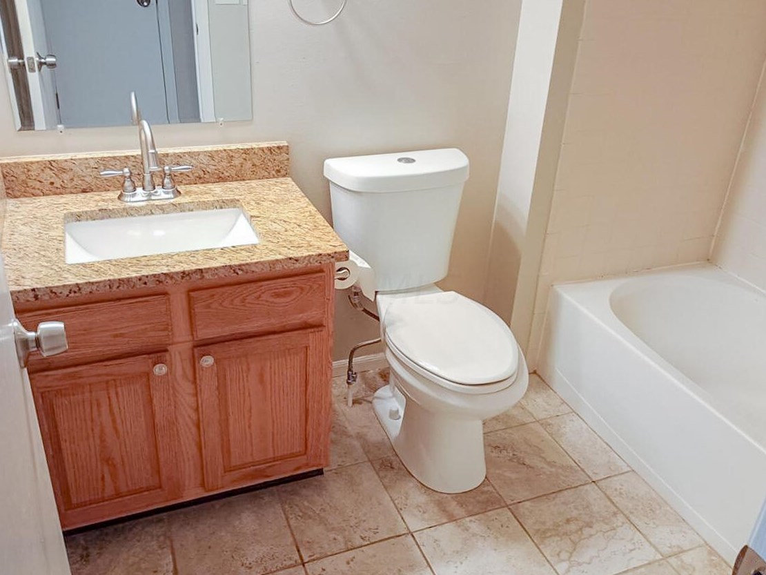 1151 Tenagra Way, Columbus OH 43228-9160 exterior