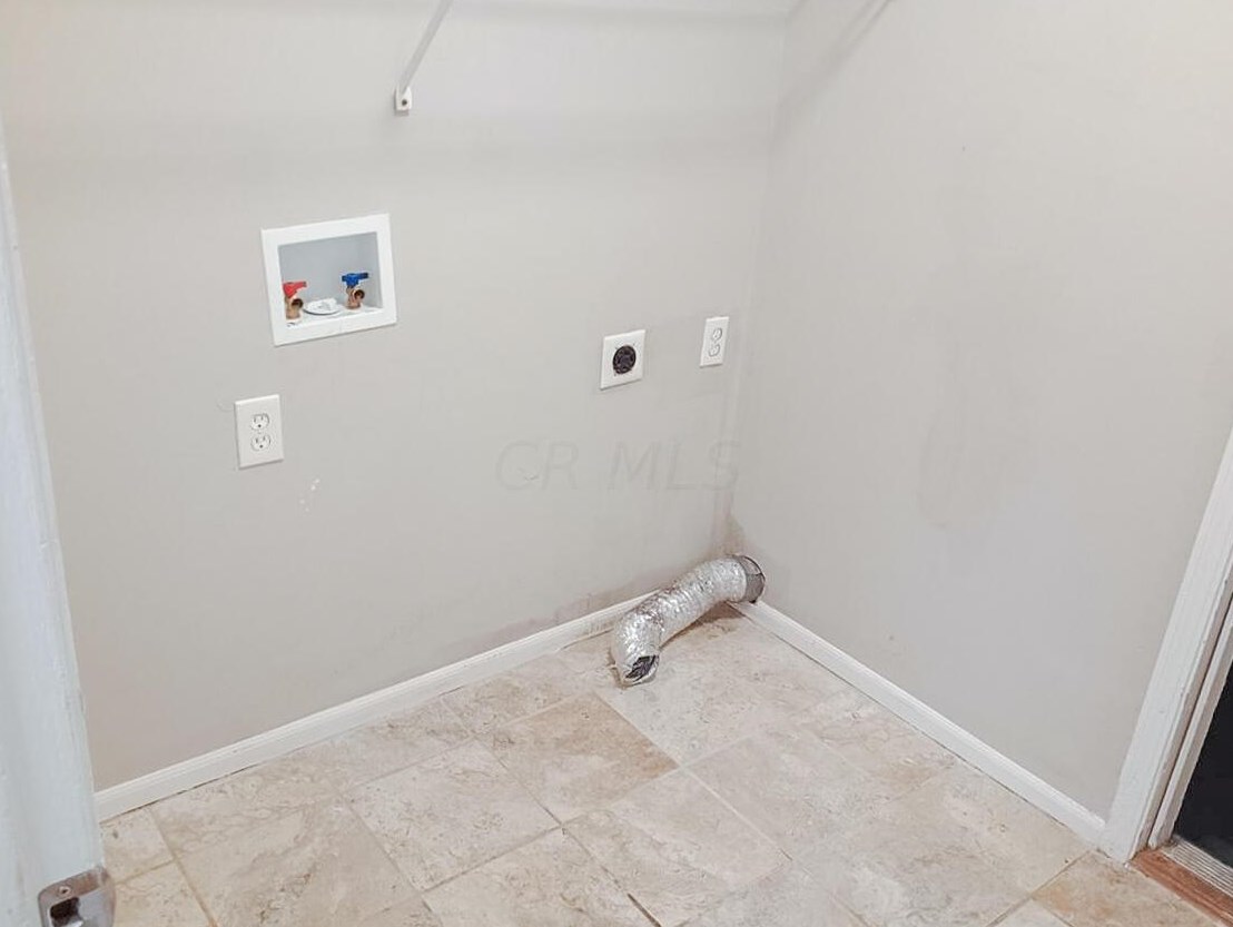 1151 Tenagra Way, Columbus OH 43228-9160 exterior