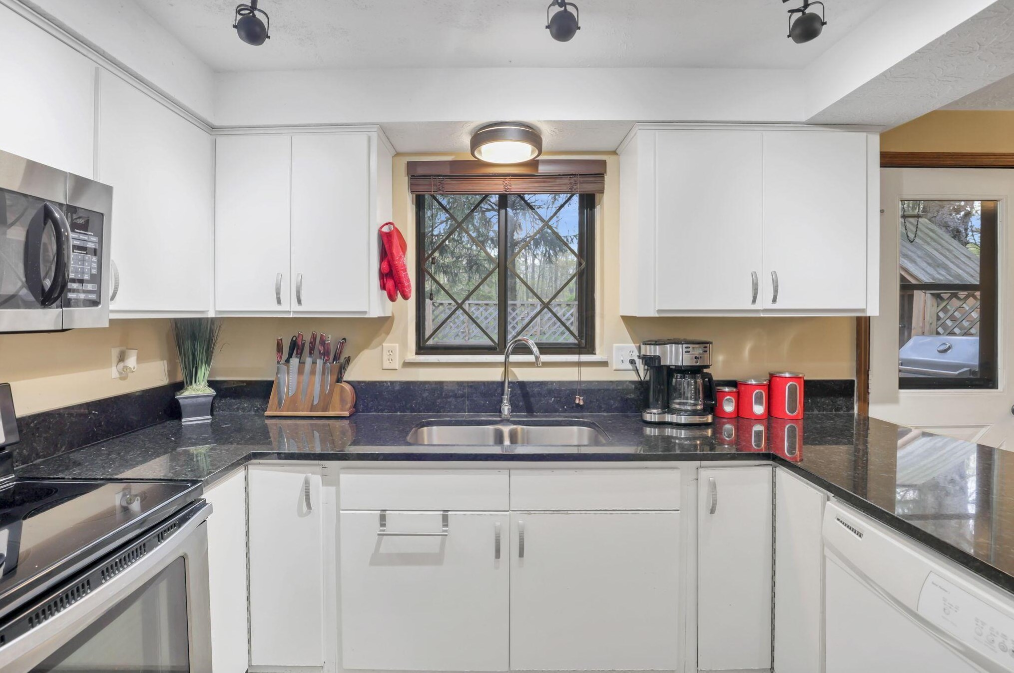 148 Whirlaway Loop, Pataskala OH  43062-9547 exterior