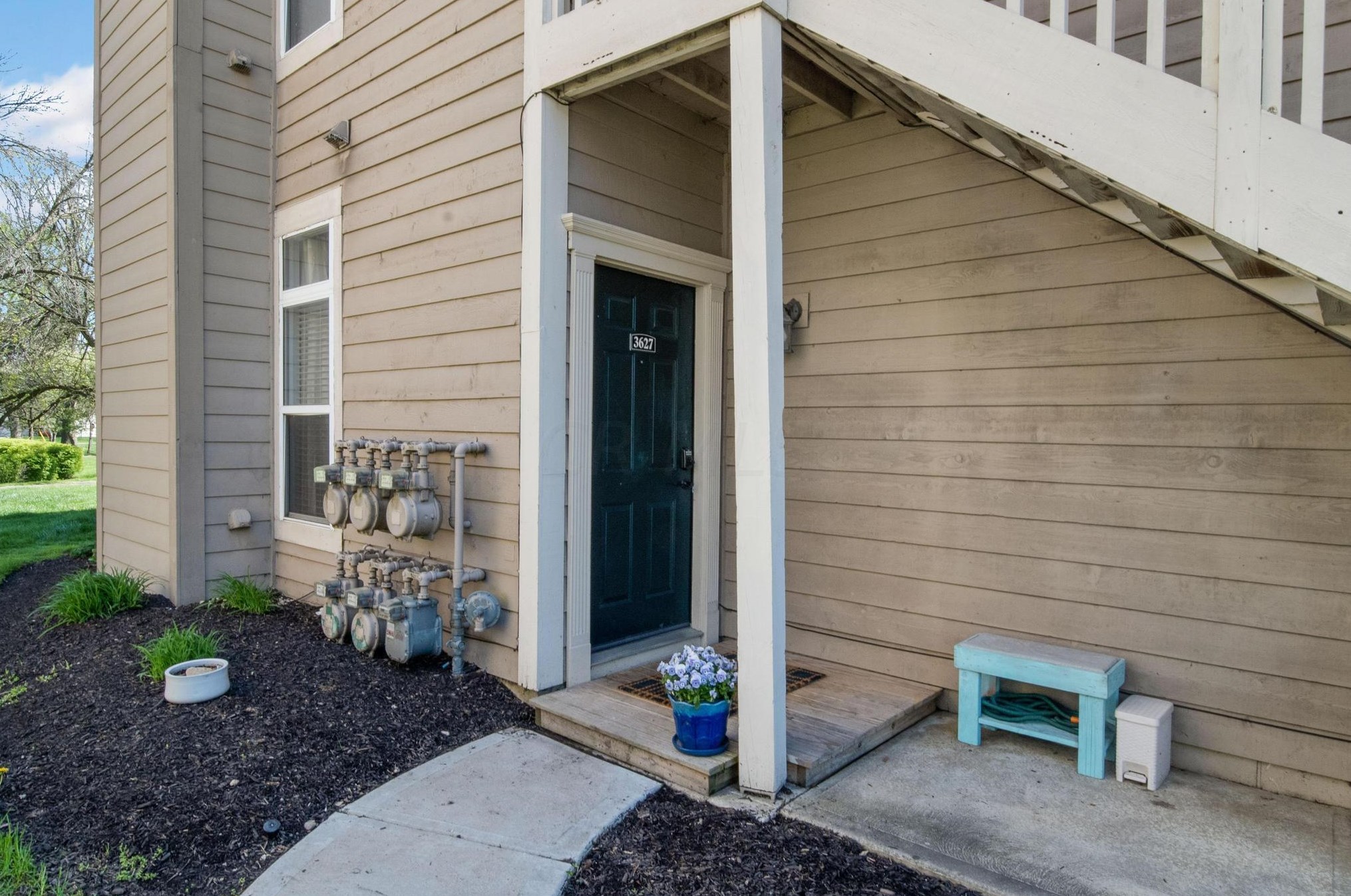 3627 Hilliard Station Rd, Hilliard, OH 43026