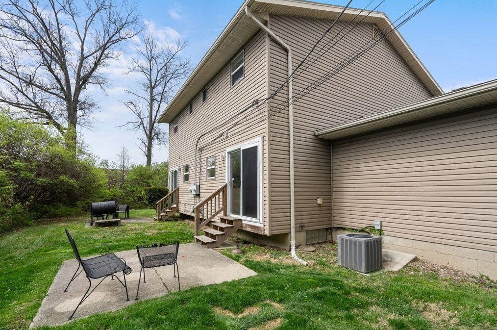 501 Goshen Ct, Columbus OH 43230-2711 exterior