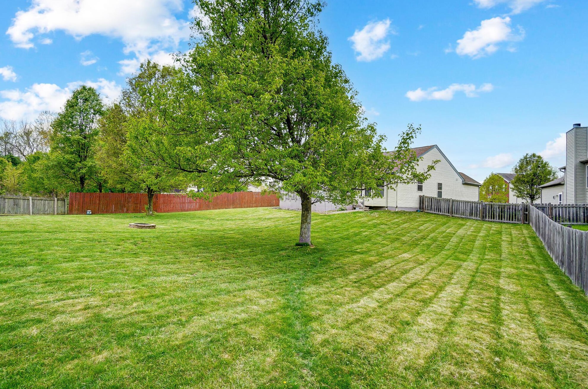 3483 Treeline Ln, Darbydale OH  43123-4872 exterior