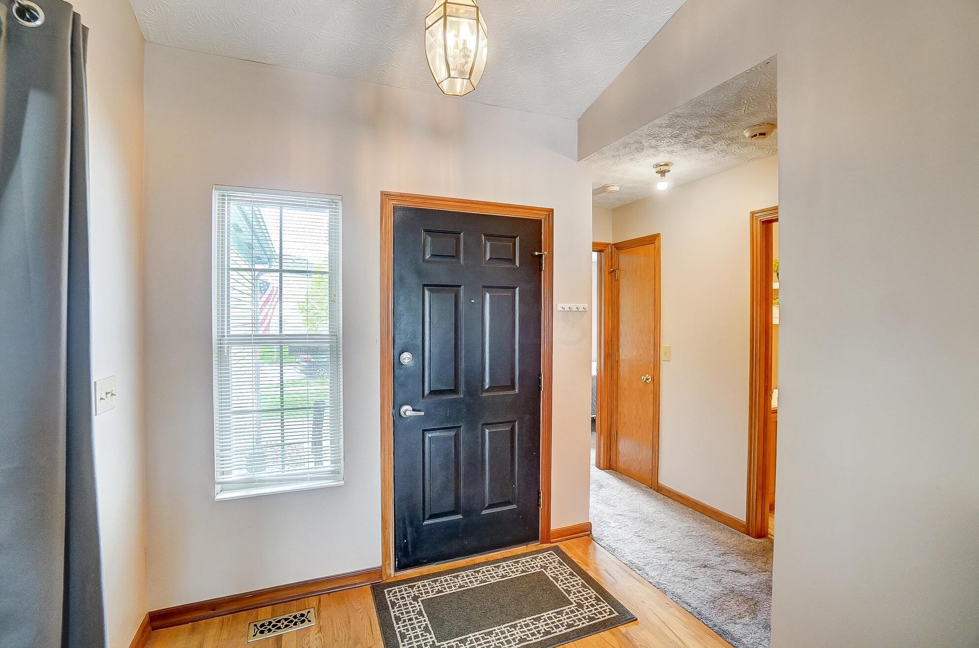 3483 Treeline Ln, Darbydale OH  43123-4872 exterior