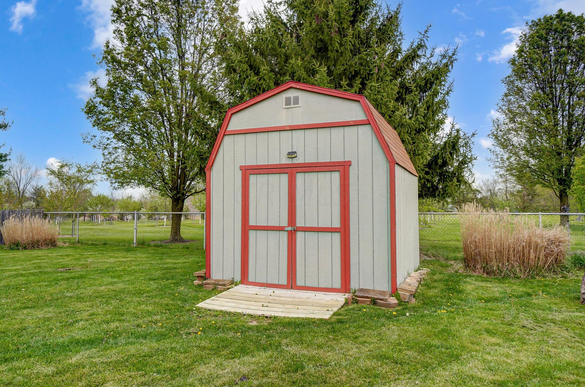 3483 Treeline Ln, Darbydale OH  43123-4872 exterior