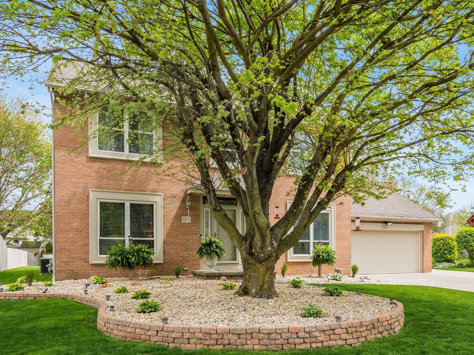 4842 Brixston Dr, Hilliard, OH 43026