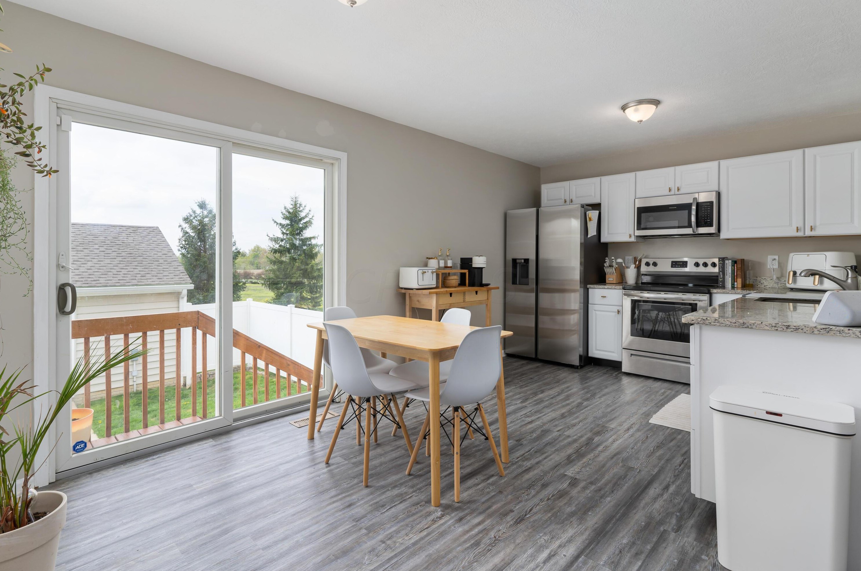 492 Autumn Ridge Cir, Pickerington OH  43147-7836 exterior