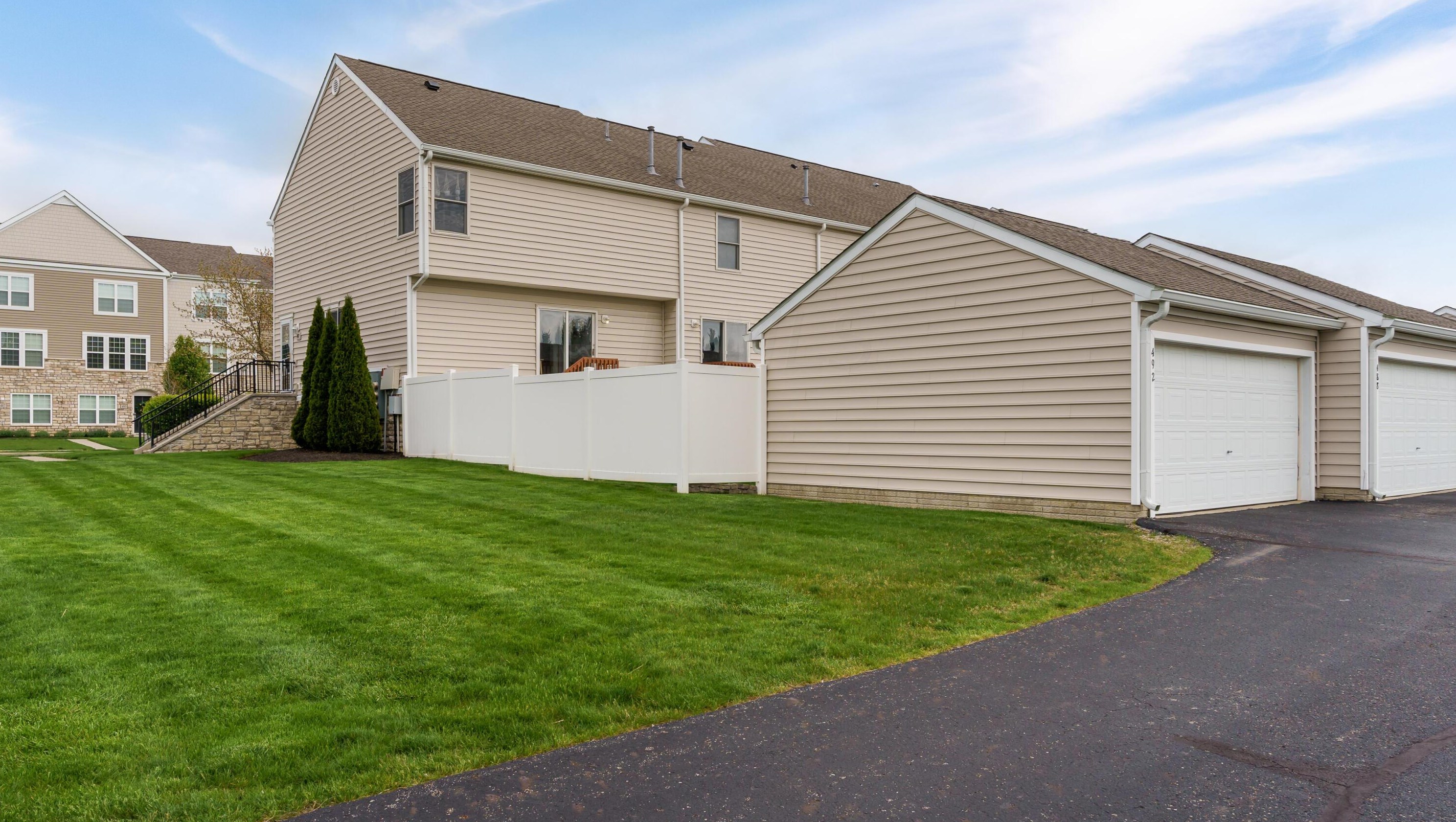 492 Autumn Ridge Cir, Pickerington OH  43147-7836 exterior