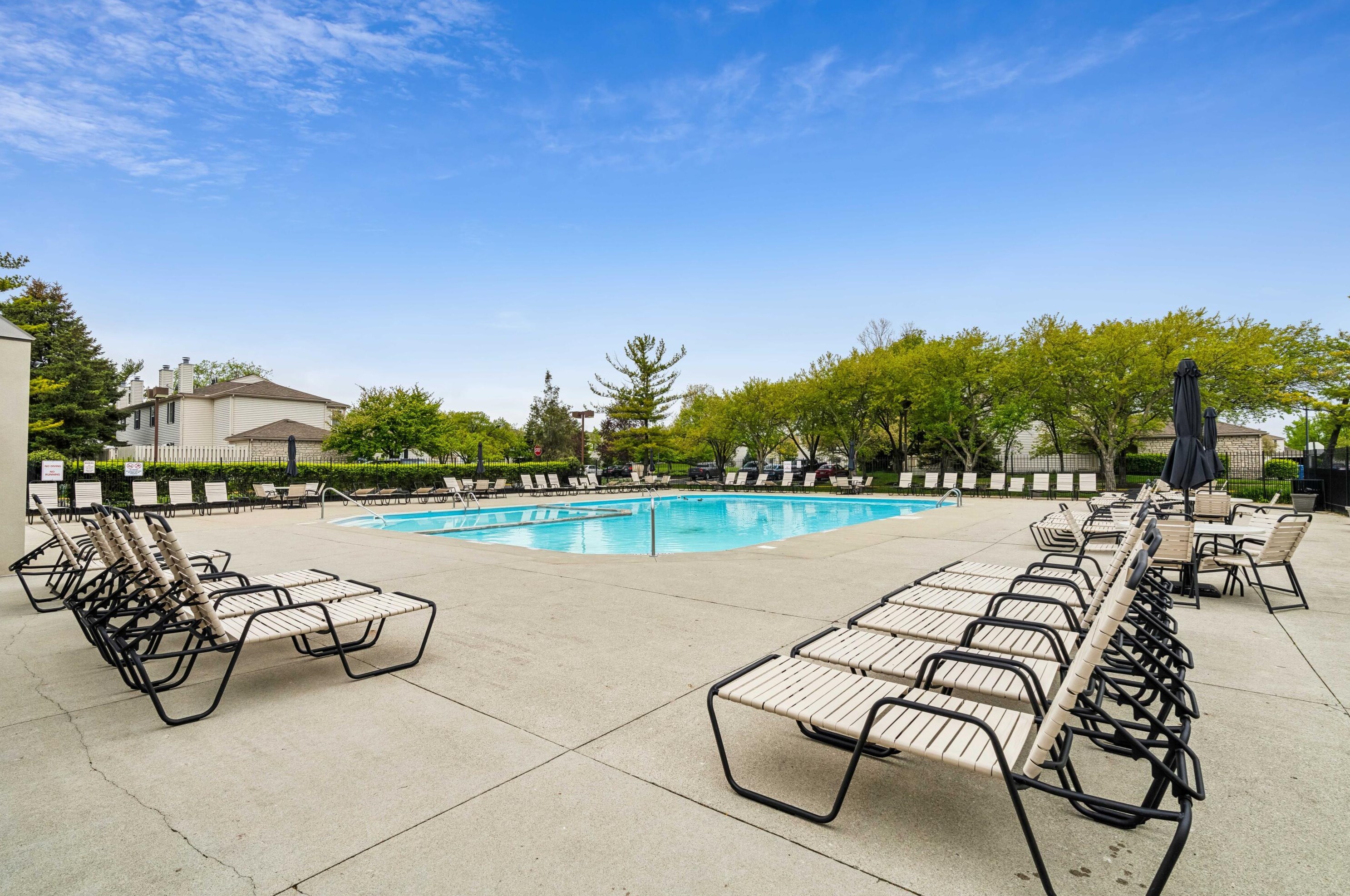 2513 Hyacinth Ln, Columbus OH  43235-5527 exterior