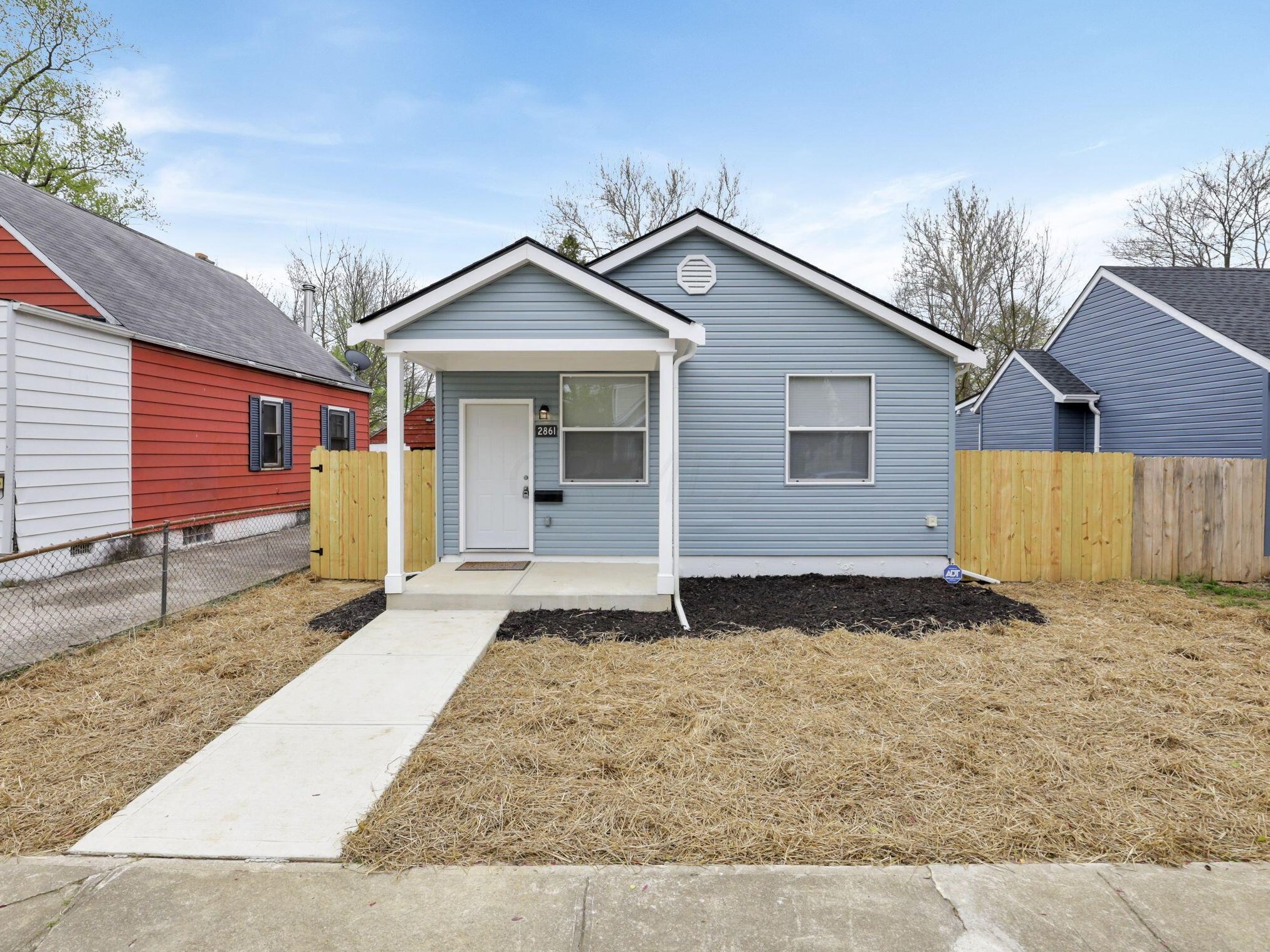 2861 E 10th Ave, Columbus, OH 43219