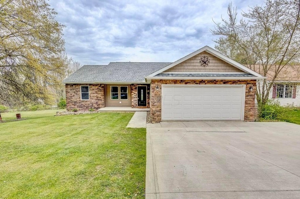 108 Northern Spy Dr, Howard, OH 43028