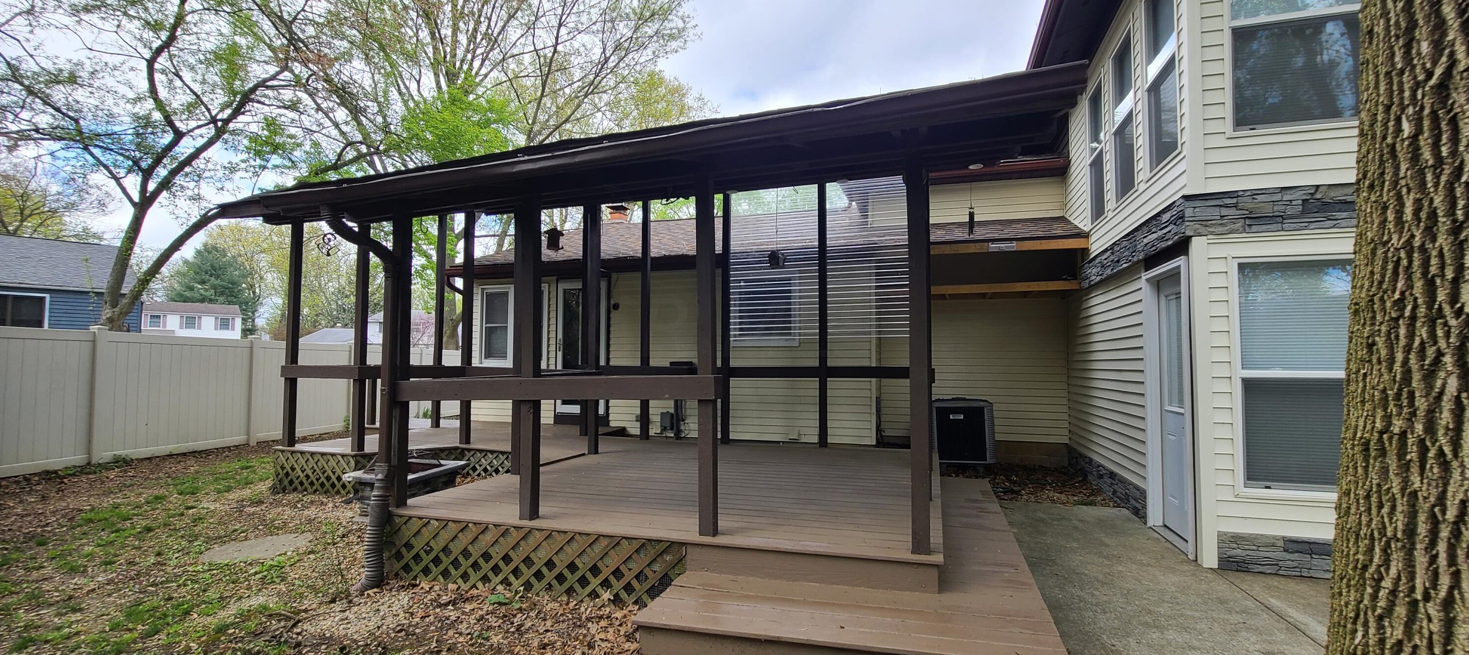 836 Mcdonell Dr, Columbus OH  43230-1620 exterior