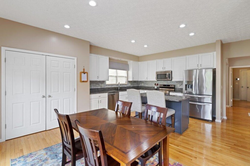 7952 Howell Dr, Westerville OH  43081-8046 exterior