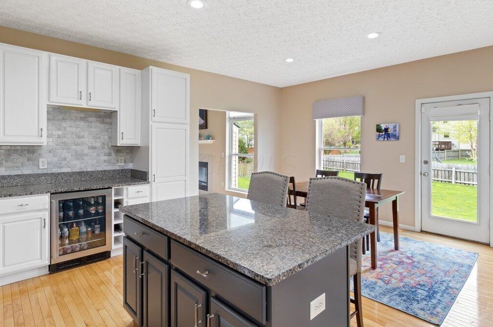 7952 Howell Dr, Westerville OH  43081-8046 exterior