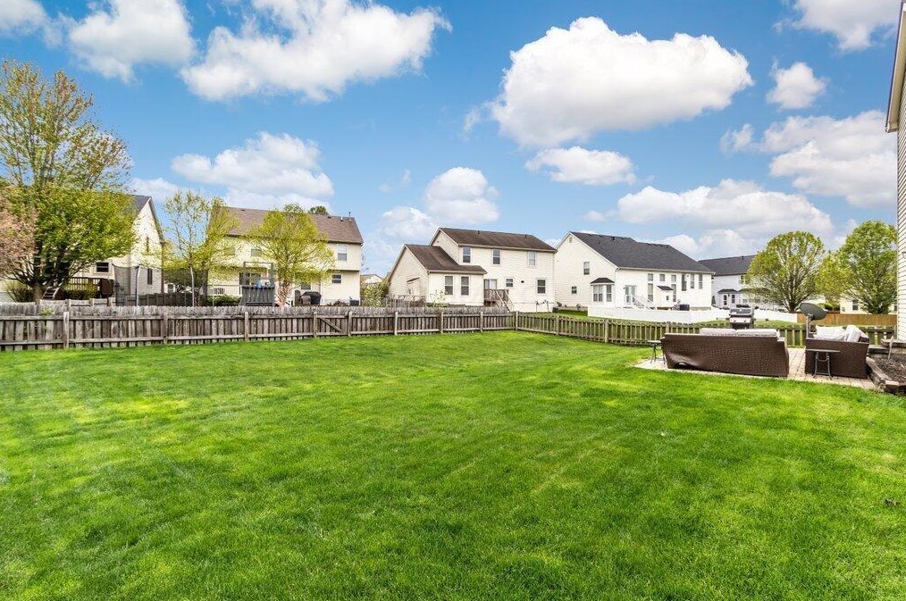 7952 Howell Dr, Westerville OH  43081-8046 exterior