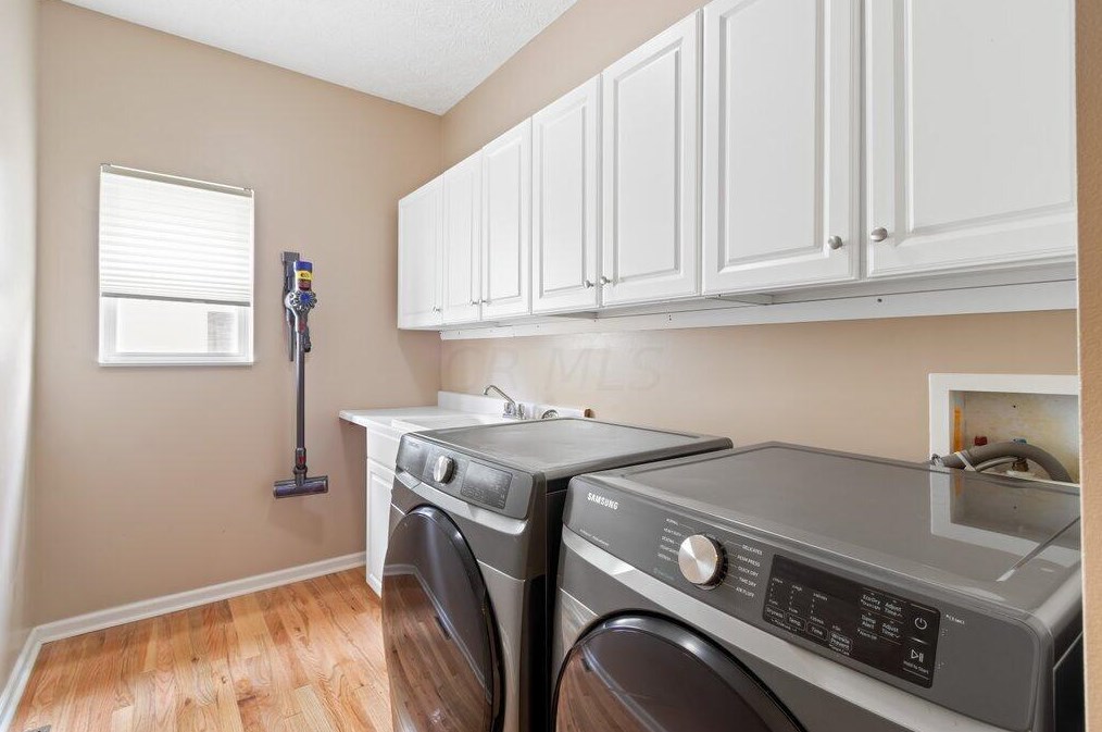 7952 Howell Dr, Westerville OH  43081-8046 exterior