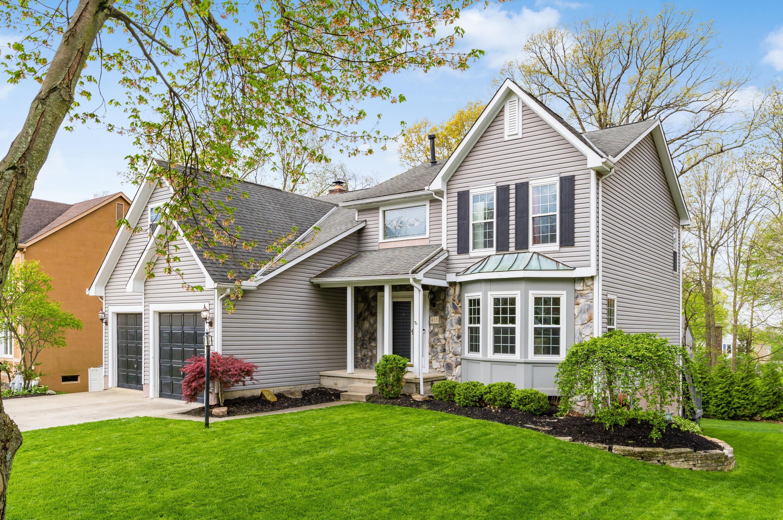 415 Whitley Dr, Columbus, OH 43230-3636