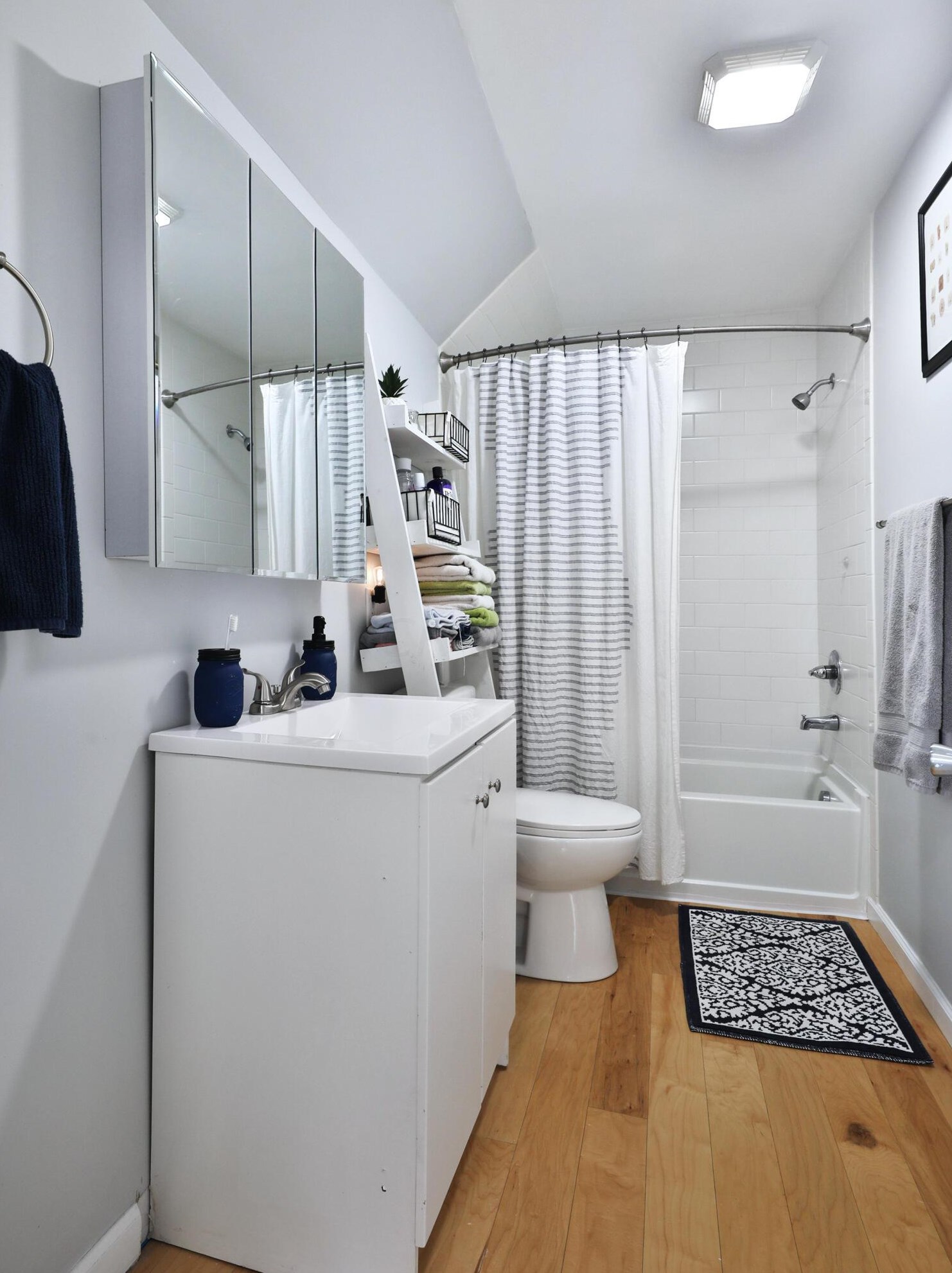 953 Ellsworth Ave, Columbus OH  43206-1709 exterior