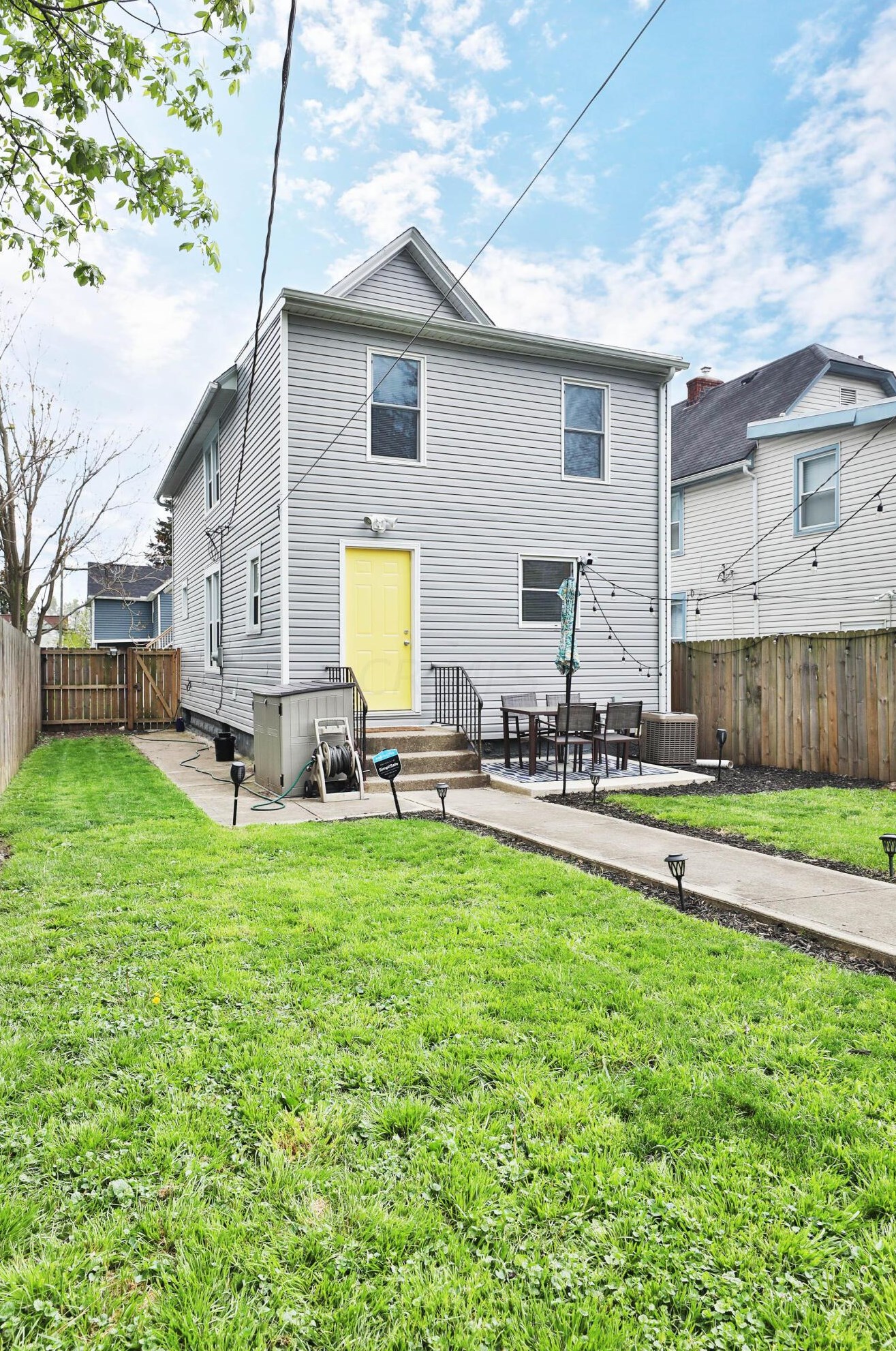 953 Ellsworth Ave, Columbus OH  43206-1709 exterior