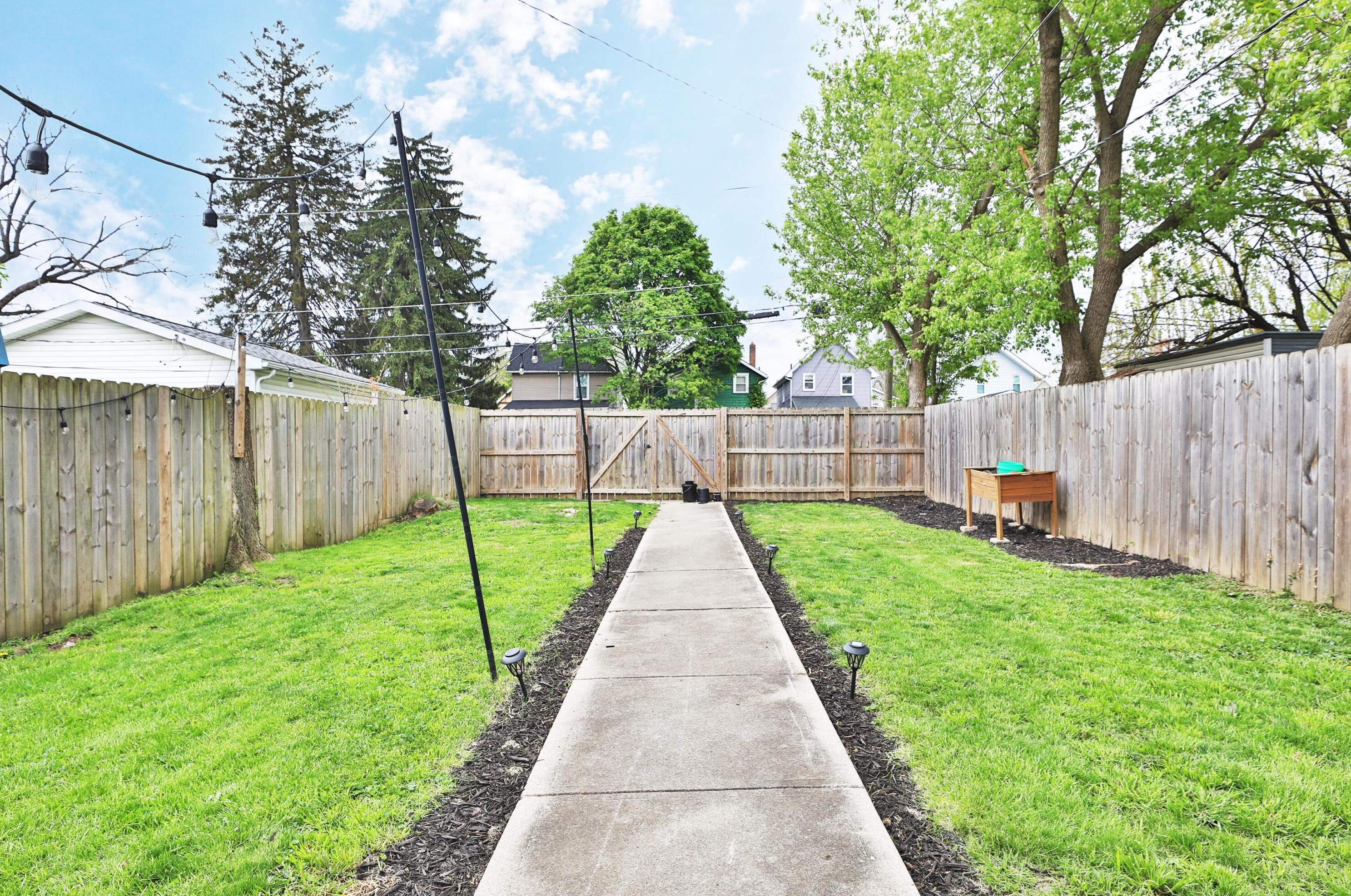 953 Ellsworth Ave, Columbus OH  43206-1709 exterior