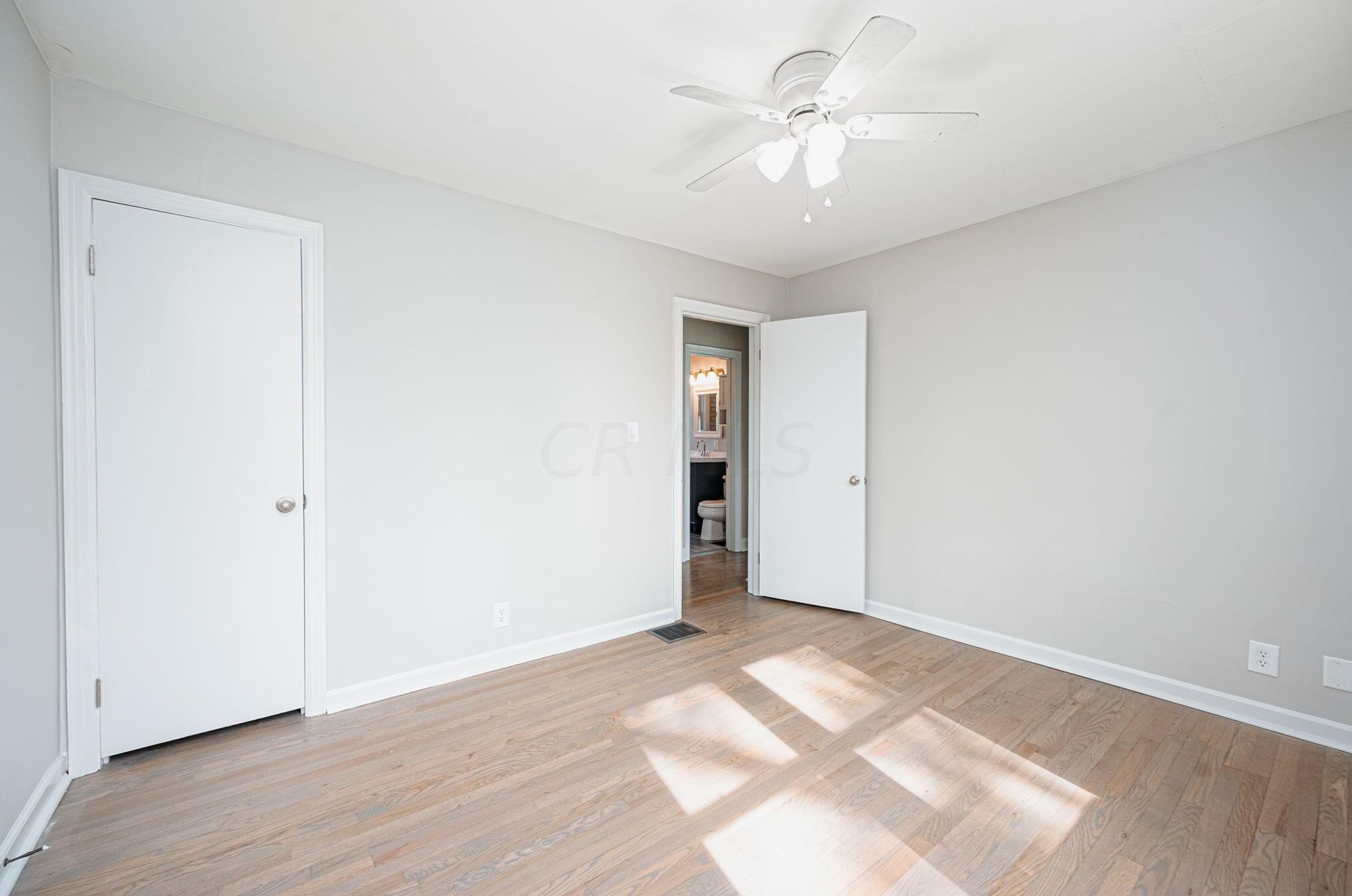 3259 Kenyon Rd, Columbus OH  43221-1809 exterior