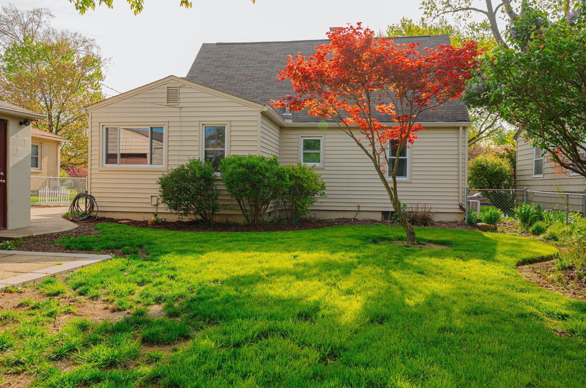 3259 Kenyon Rd, Columbus OH  43221-1809 exterior