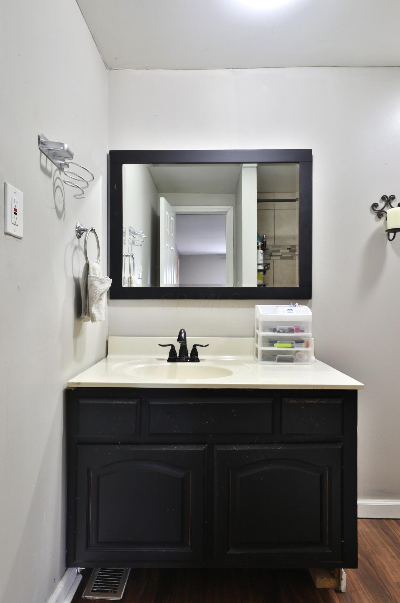 406 Emmit Ave, Columbus OH  43228-1961 exterior