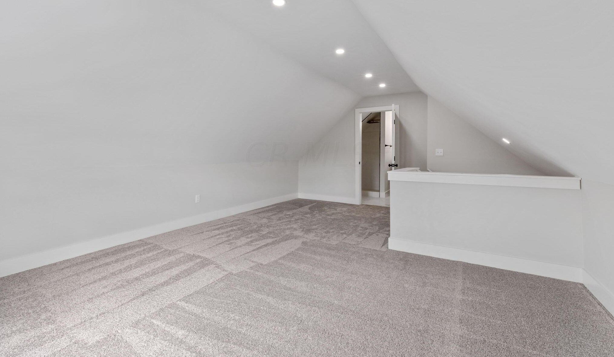 160 Warren Ave, Columbus OH  43204-3054 exterior