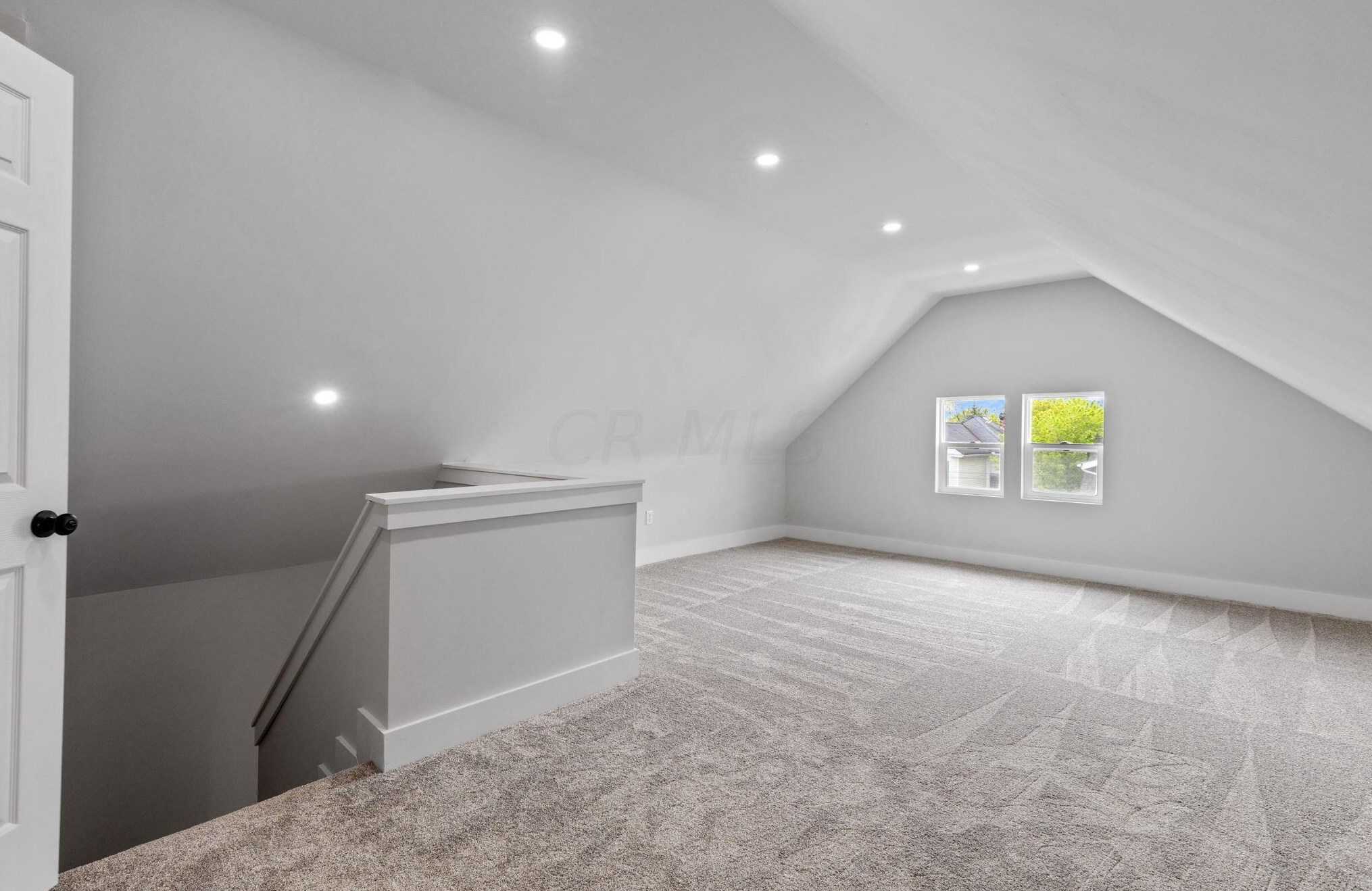 160 Warren Ave, Columbus OH  43204-3054 exterior